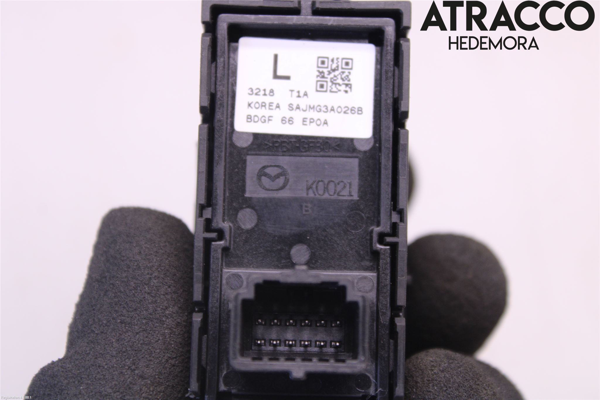 Mazda 3 IV 19- Strömställare Parkeringsbroms