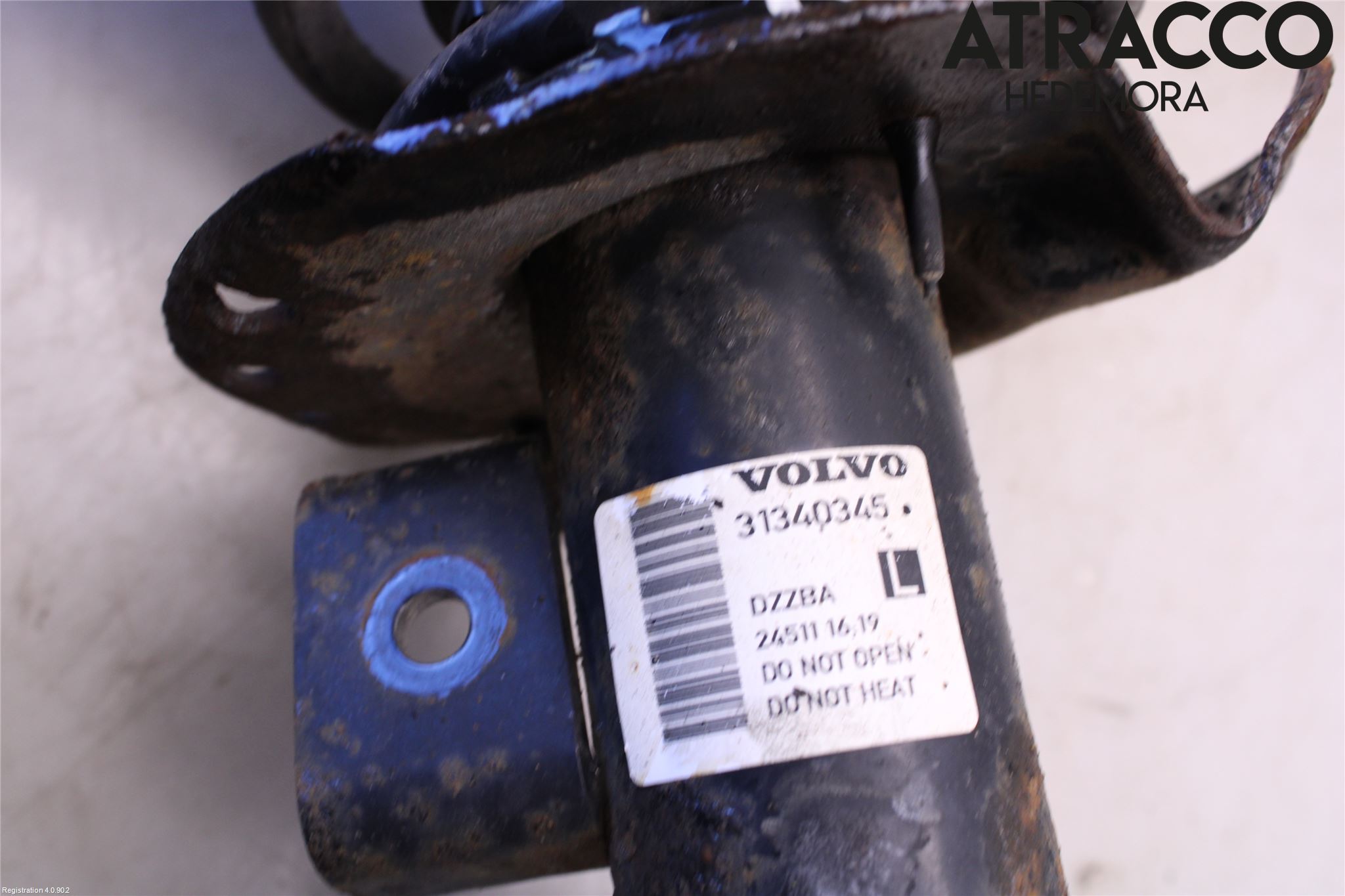 Volvo V70 08-13 Fjäderben Fram Vänster