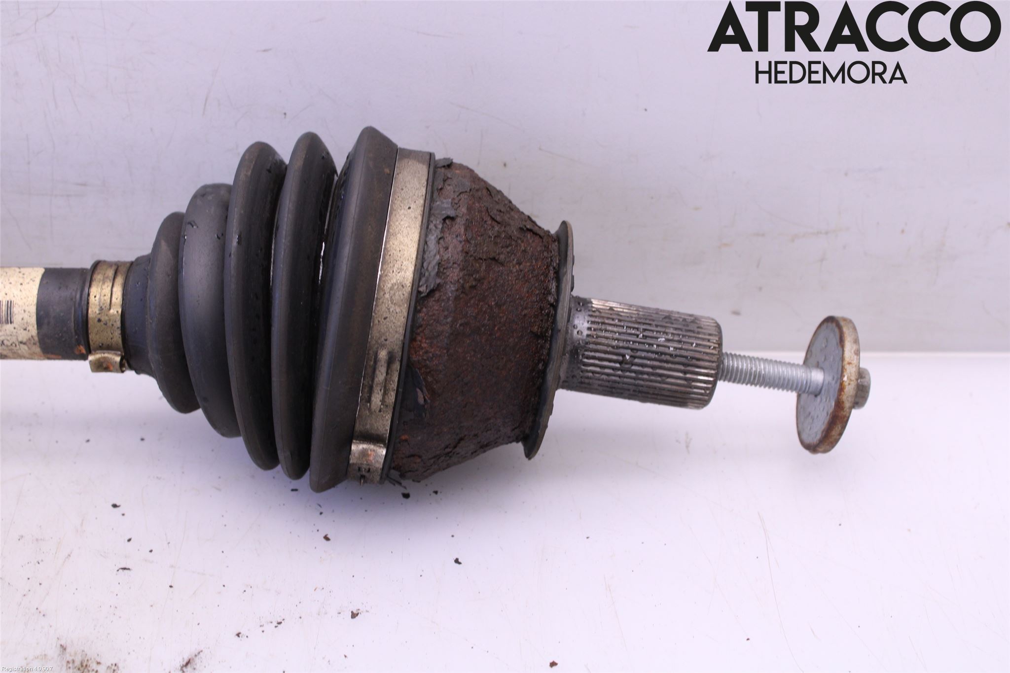 Volvo V60 11-13 Drivaxel Fram Vänster