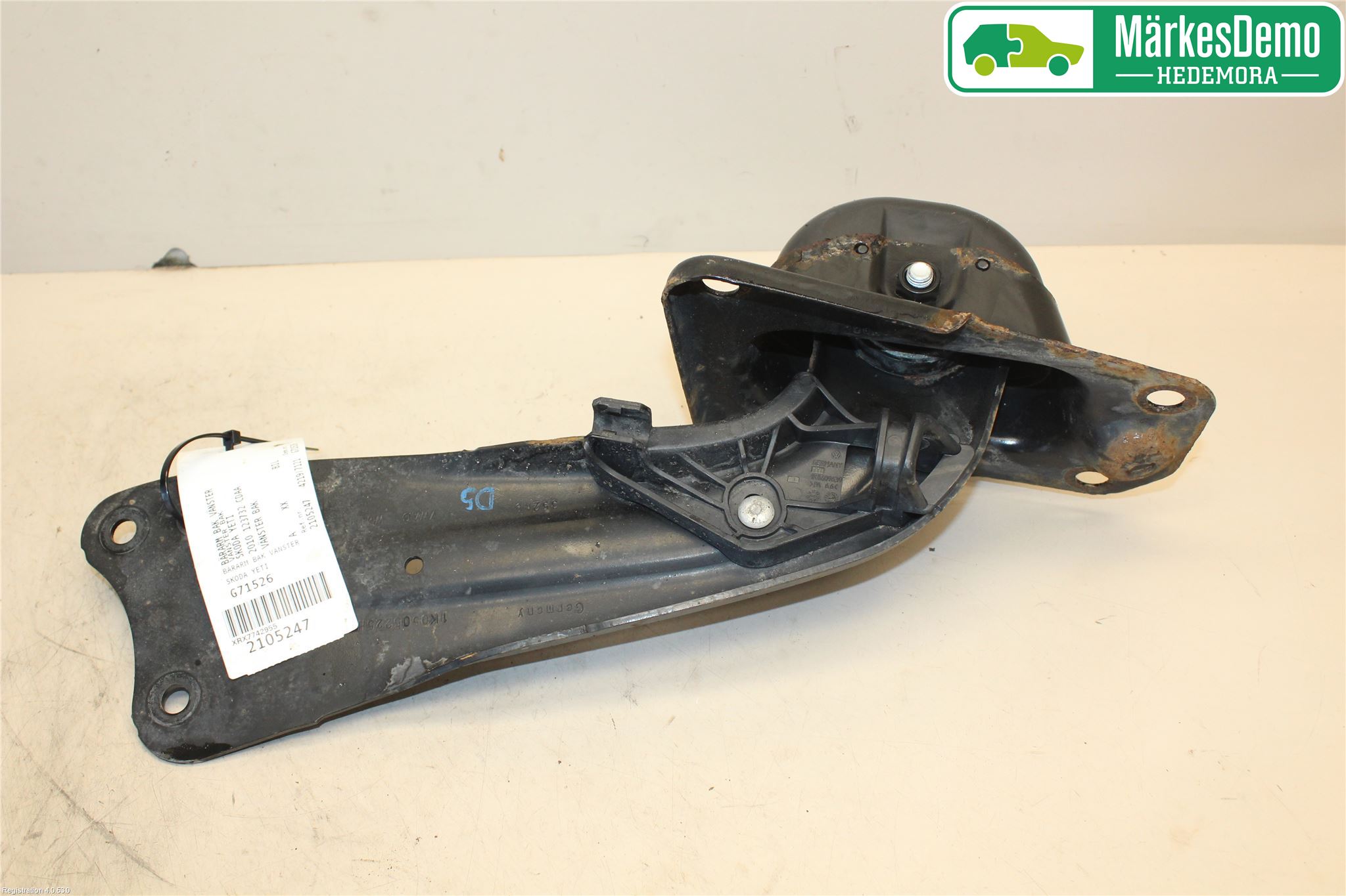 Skoda YETI Bärarm Bak Vänster