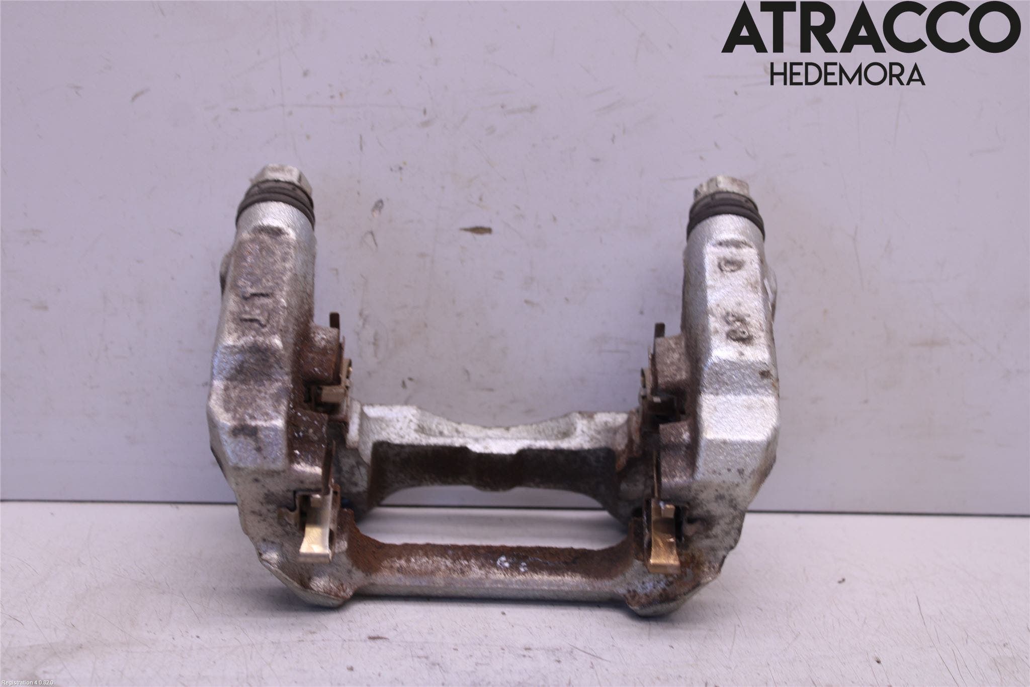 Toyota RAV4 19- Bromsokshållare