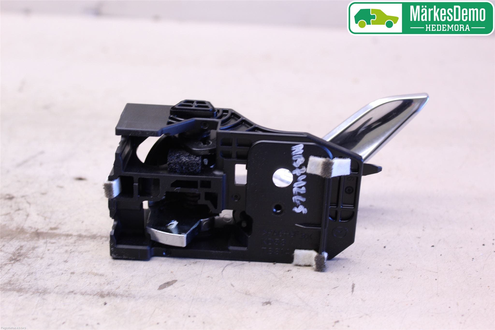 Mazda CX-3 Dörrhandtag Inre Hö