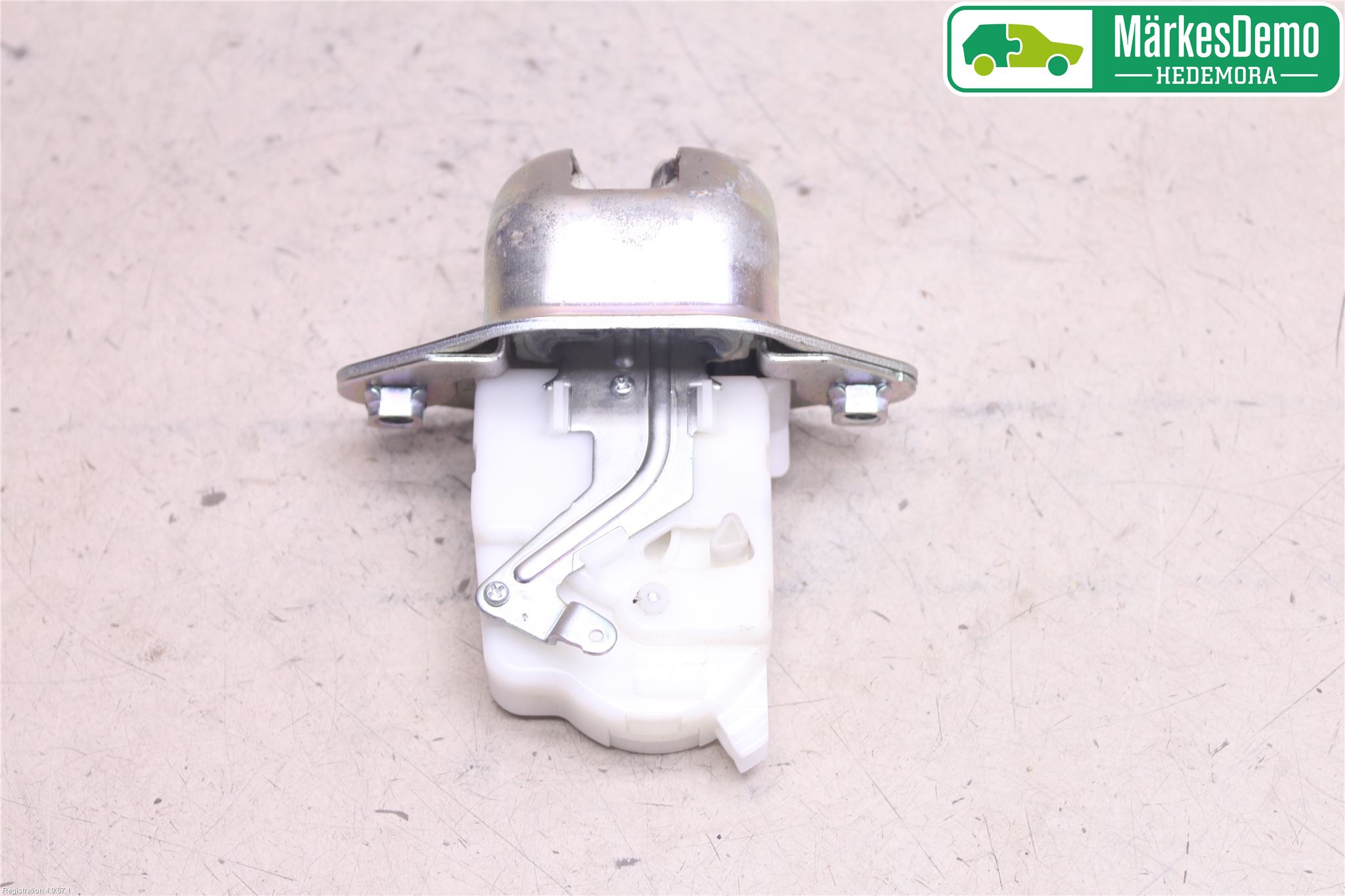 Subaru OUTBACK 10-15 Låskista Baklucka