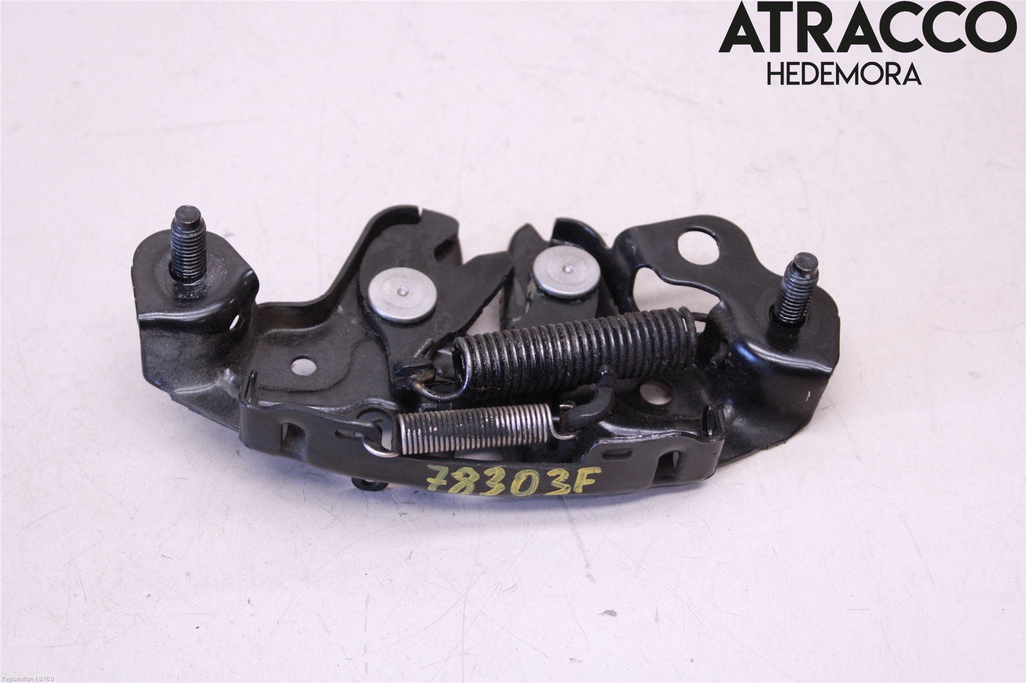 Nissan QASHQAI 14-17 Huvlås