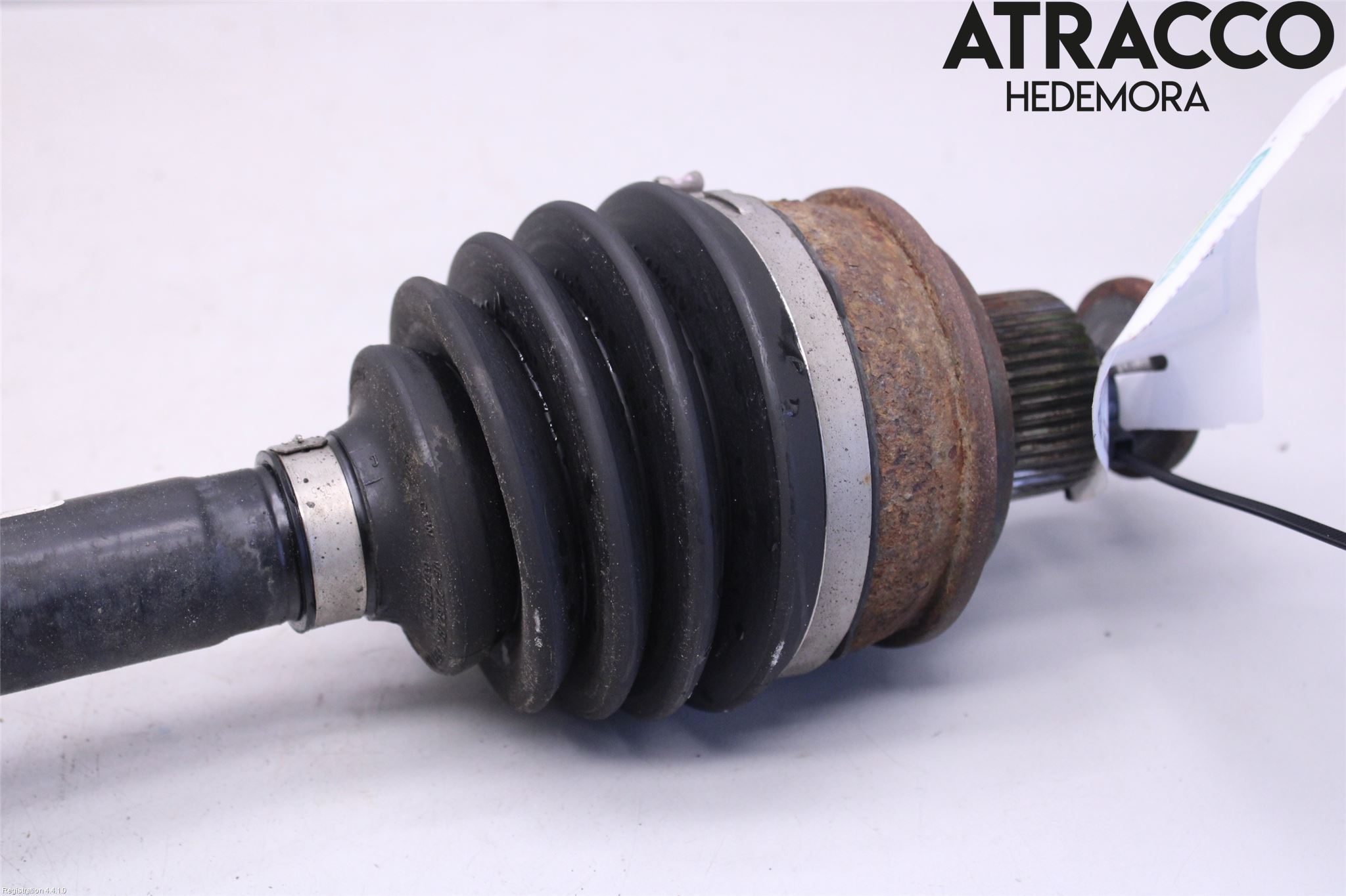 Audi A4/S4 B9 16-19 Drivaxel Fram Höger