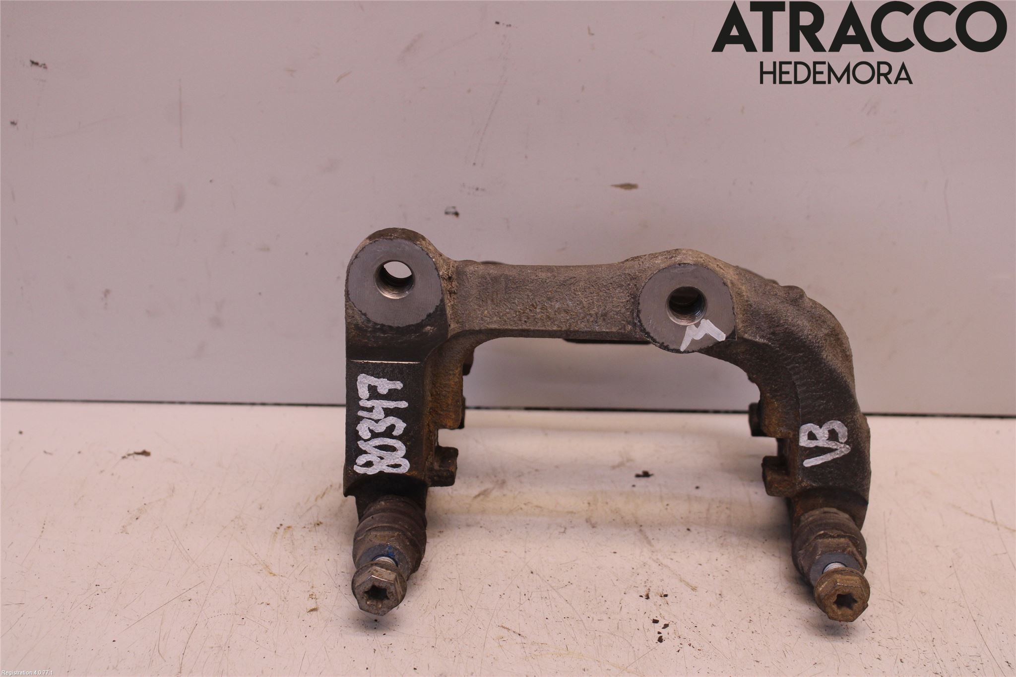 BMW 5 G30/G31/F90 17-23 Bromsokshållare