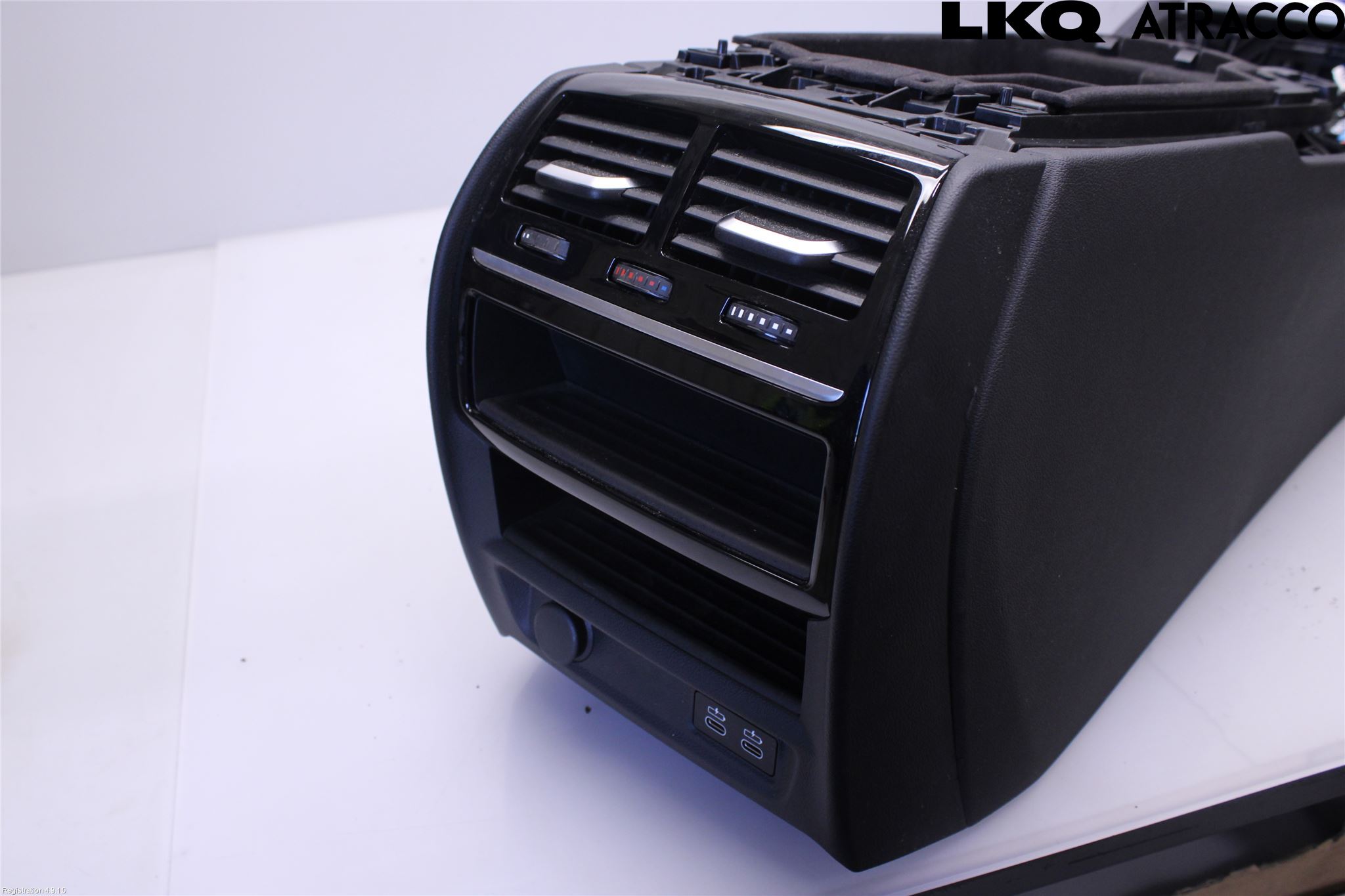 BMW 5 G30/G31/F90 17-23 Instrumentkonsoll Mitt