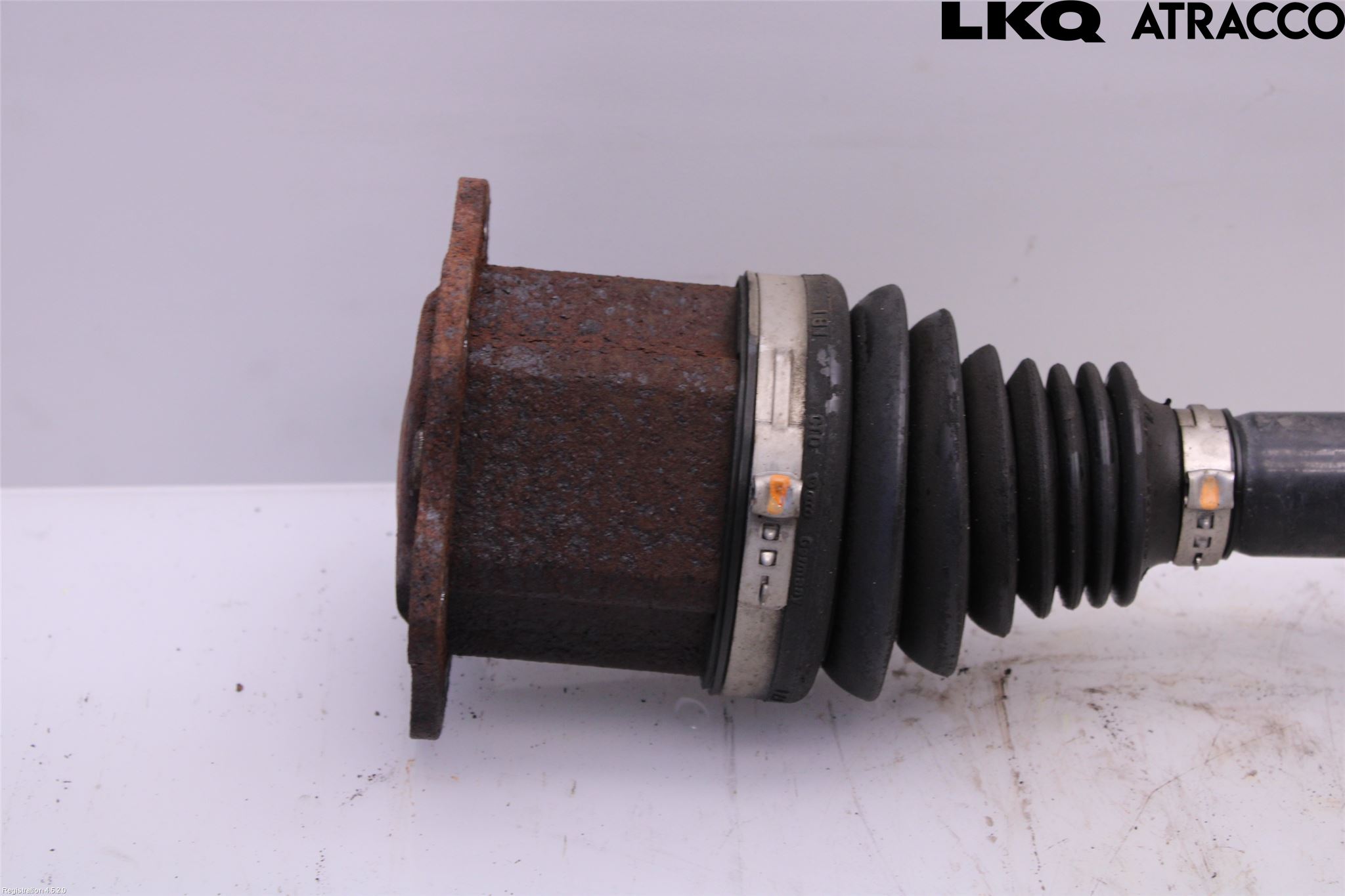 Audi A4 12-15 Drivaxel Fram Vänster