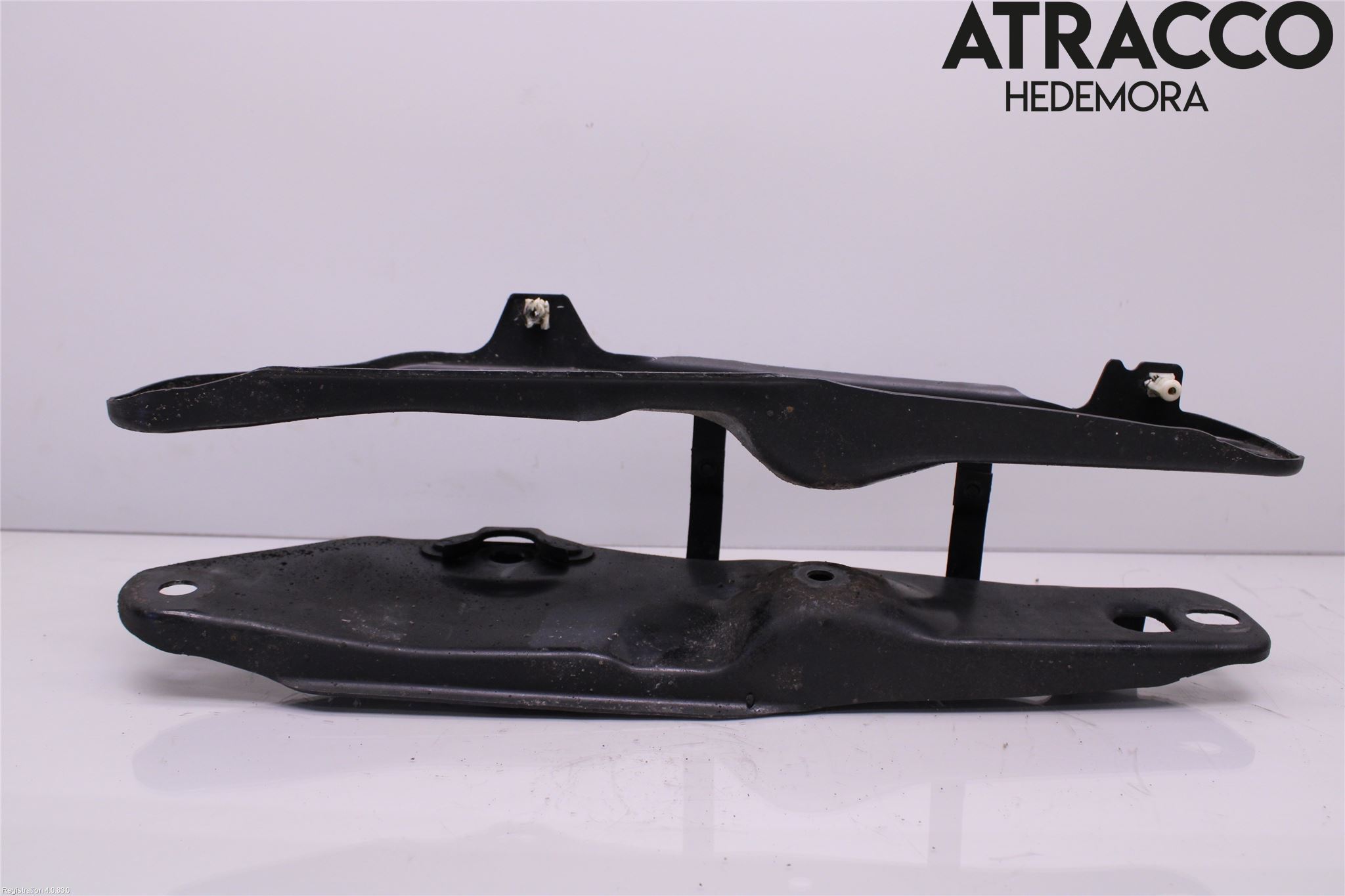 BMW 5 G30/G31/F90 17-23 Bärarm Bak Höger