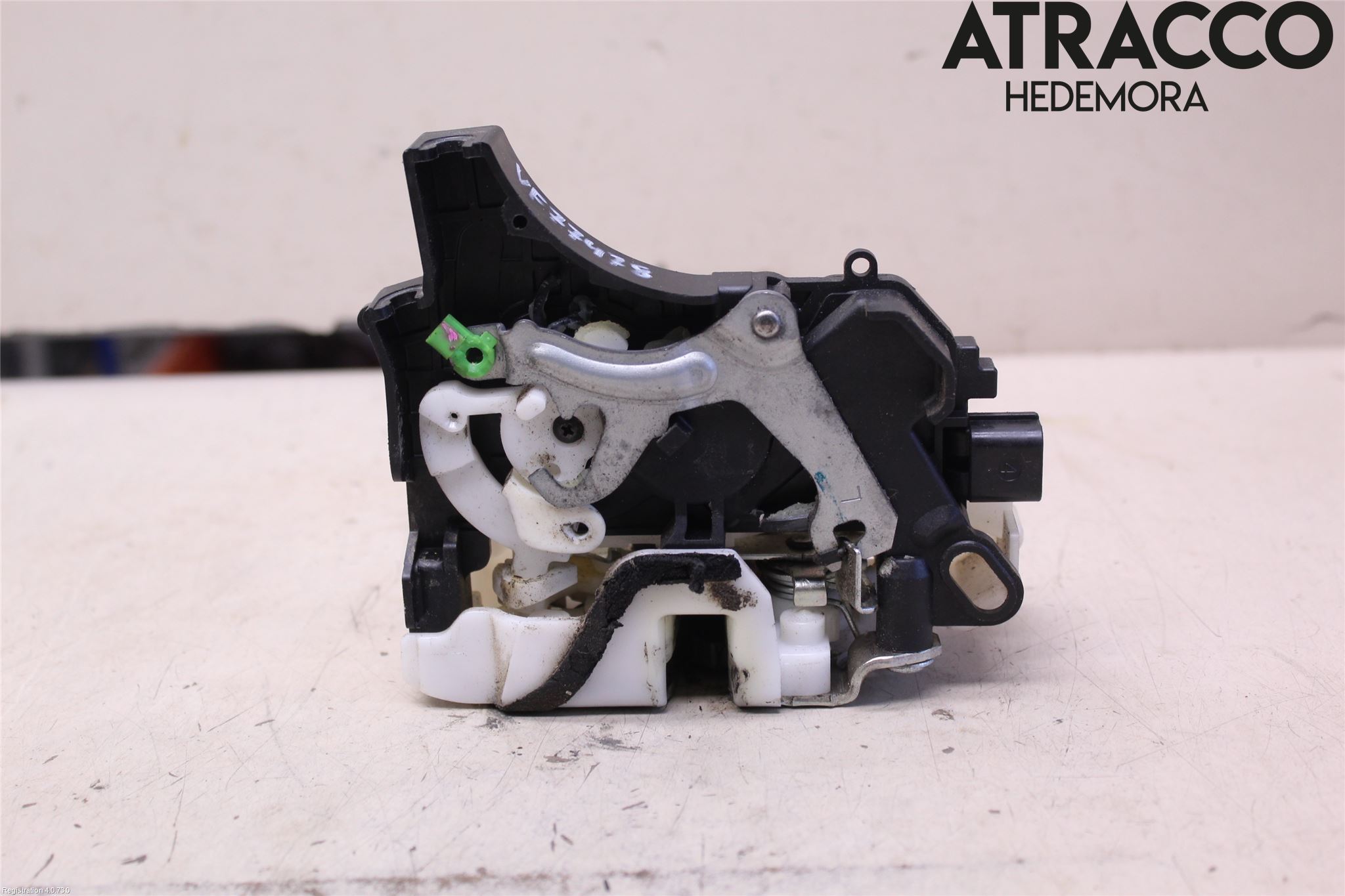 Mitsubishi L200 06-15 Låskista-Dörrlås