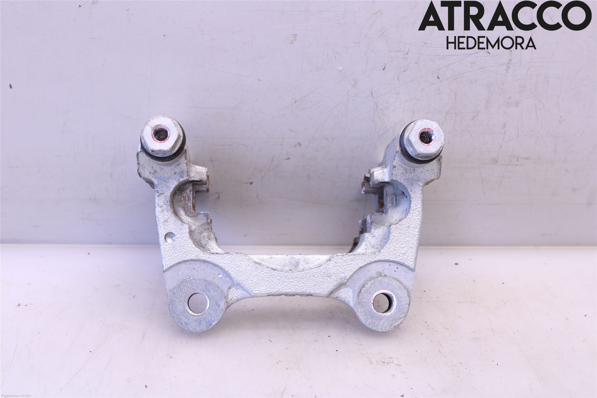 Toyota RAV4 19- Bromsokshållare