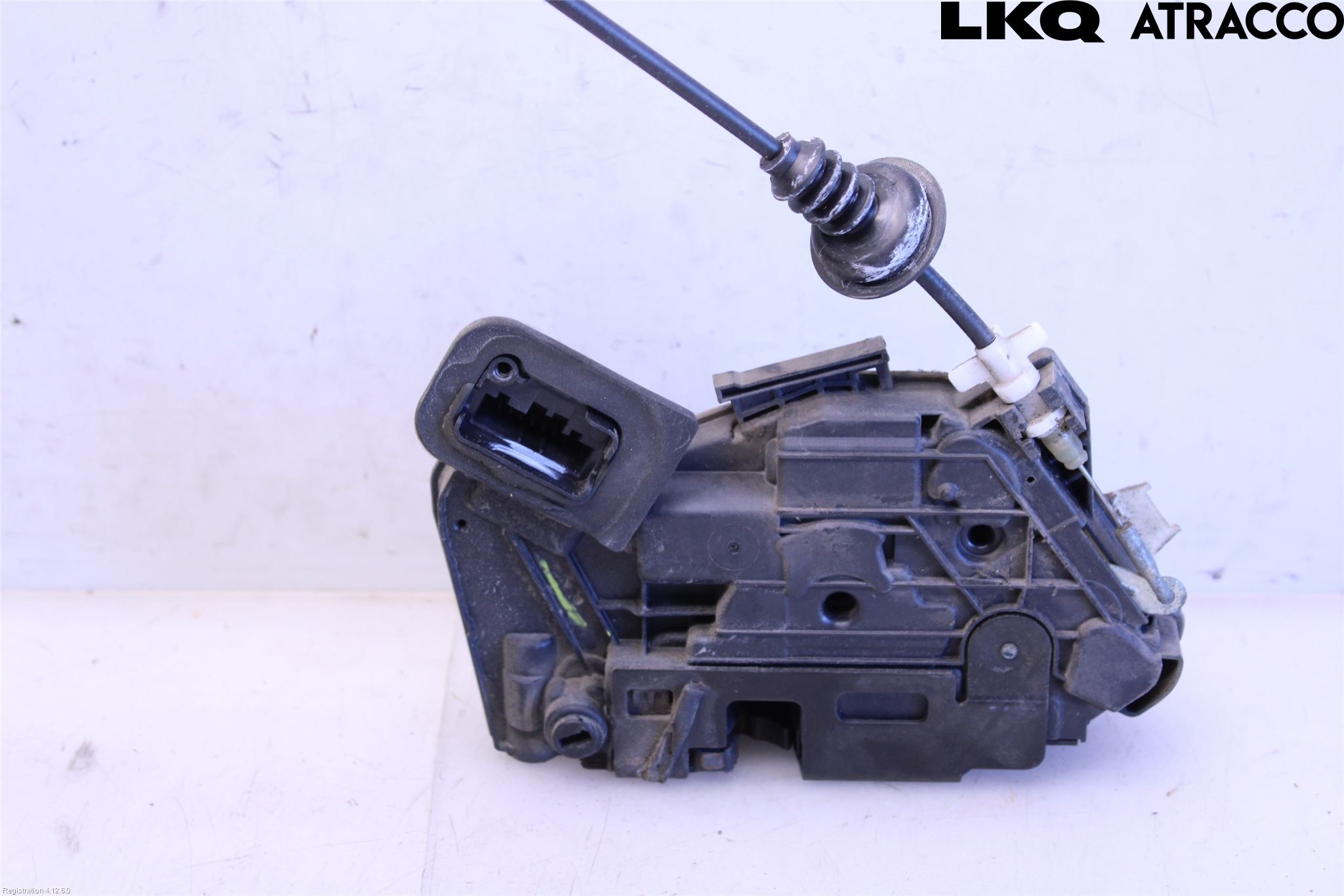 Volkswagen VW JETTA VI 11- Låskista-Dörrlås