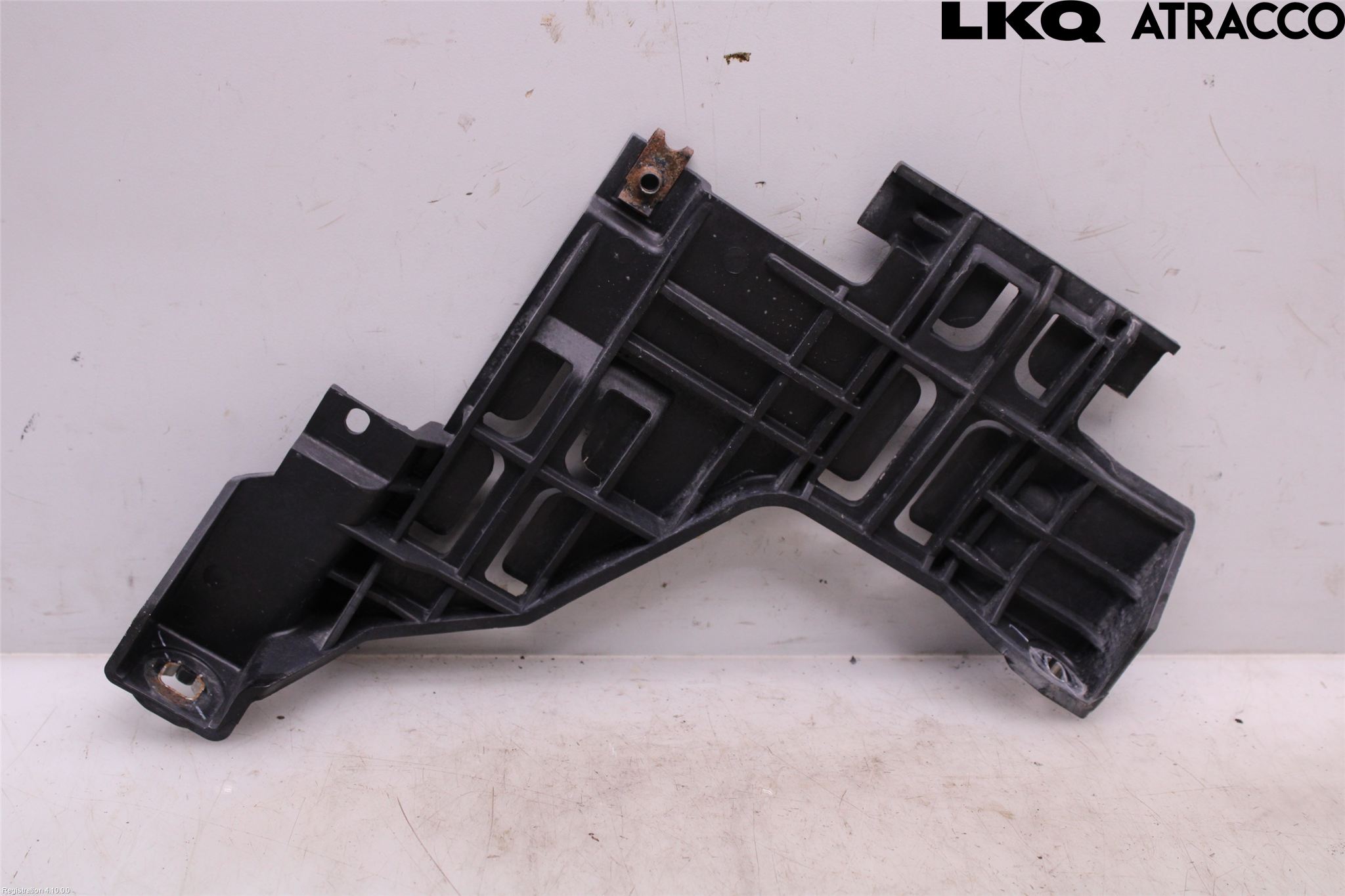 Audi Q5 09-16 Stötfångarfäste Fram Hö