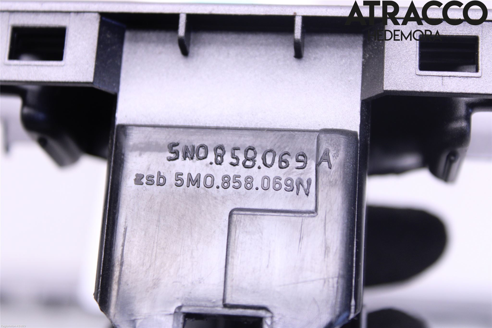 Volkswagen VW TIGUAN 07-16 Instrument-Radio Sarg
