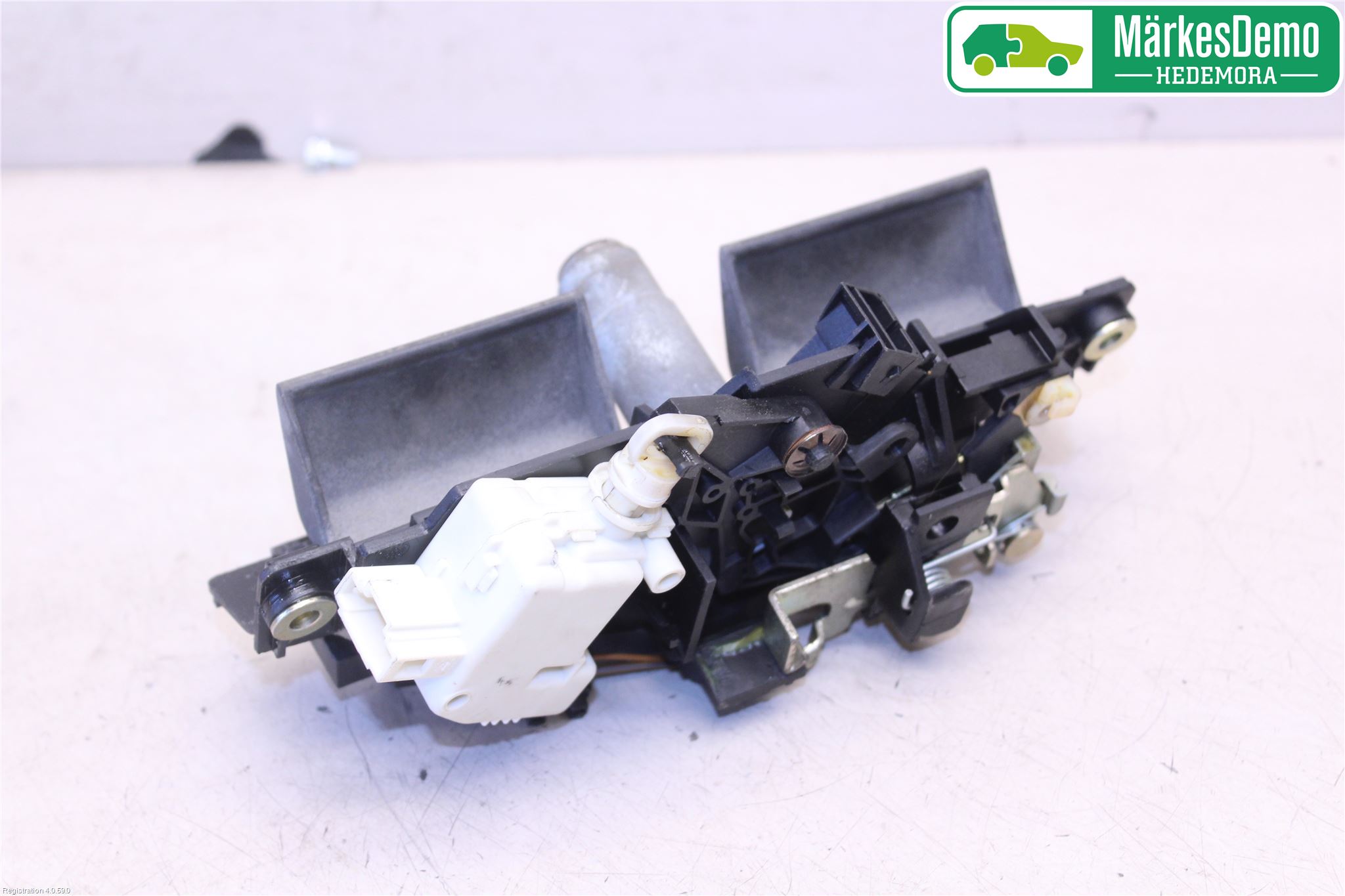 Audi A6/S6     97-05 Bakluckehandtag