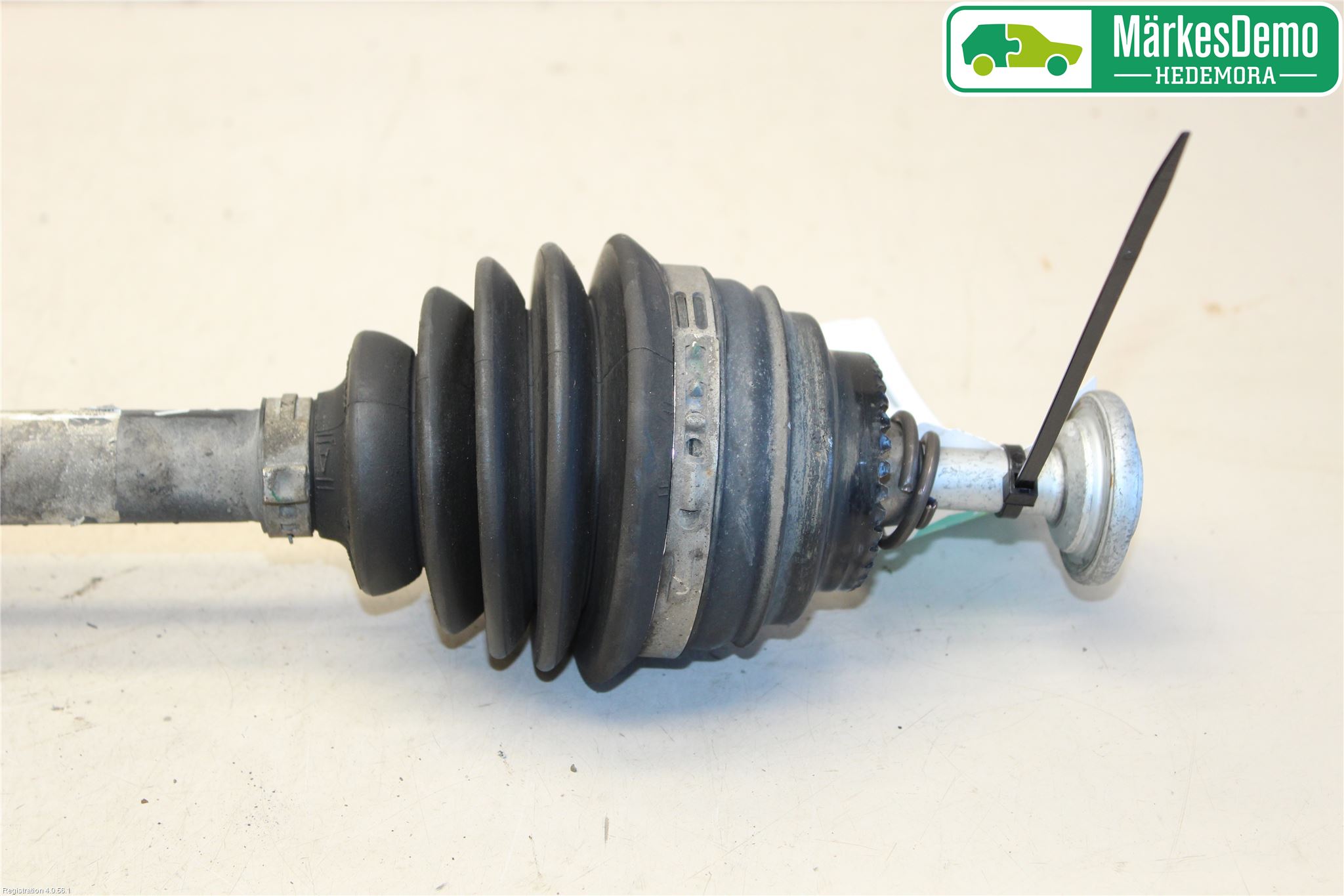 BMW X1 E84 10-15 Drivaxel Fram Vänster