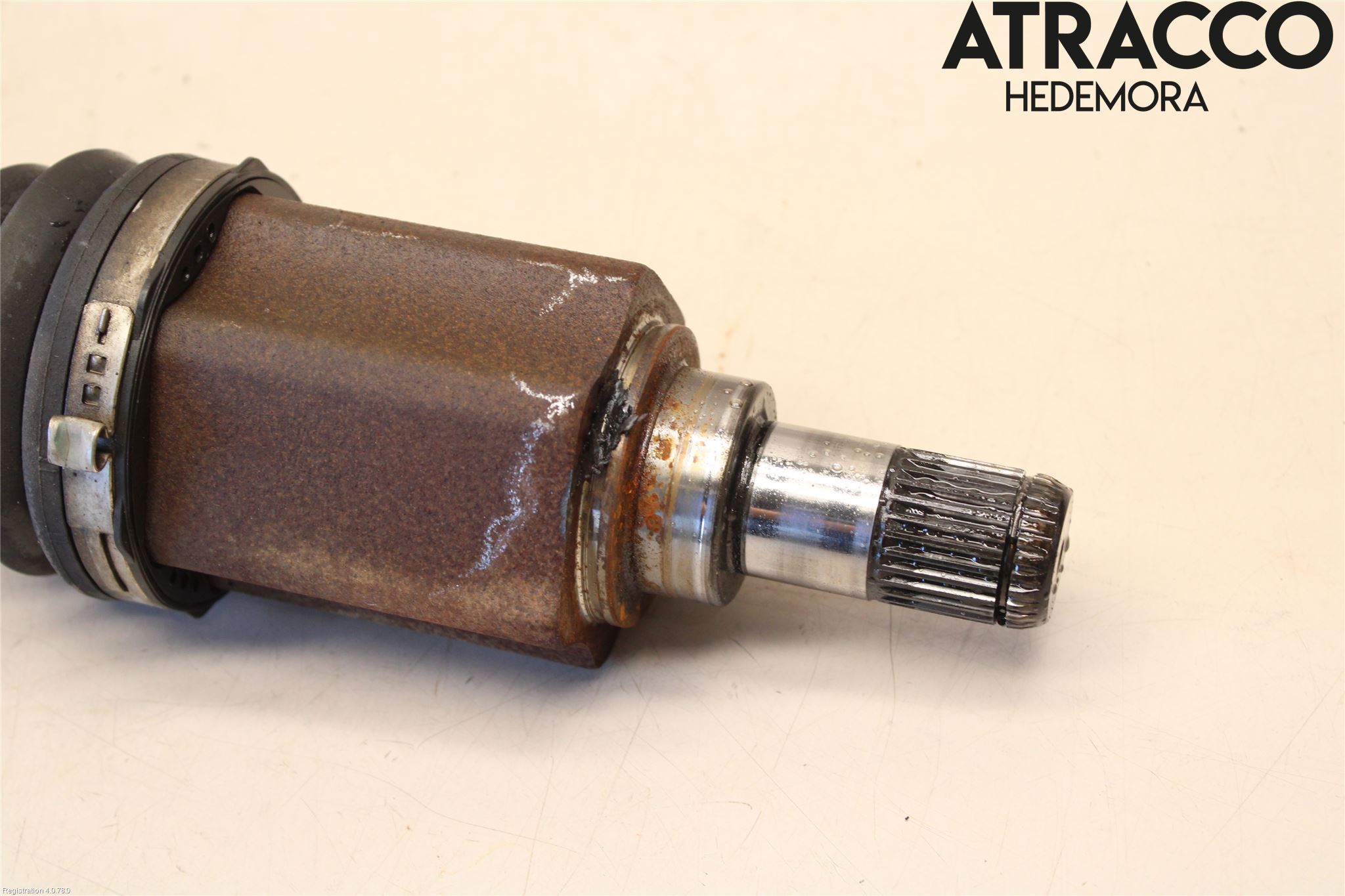 BMW 3 F30/F31/F80 12-19 Drivaxel Fram Vänster