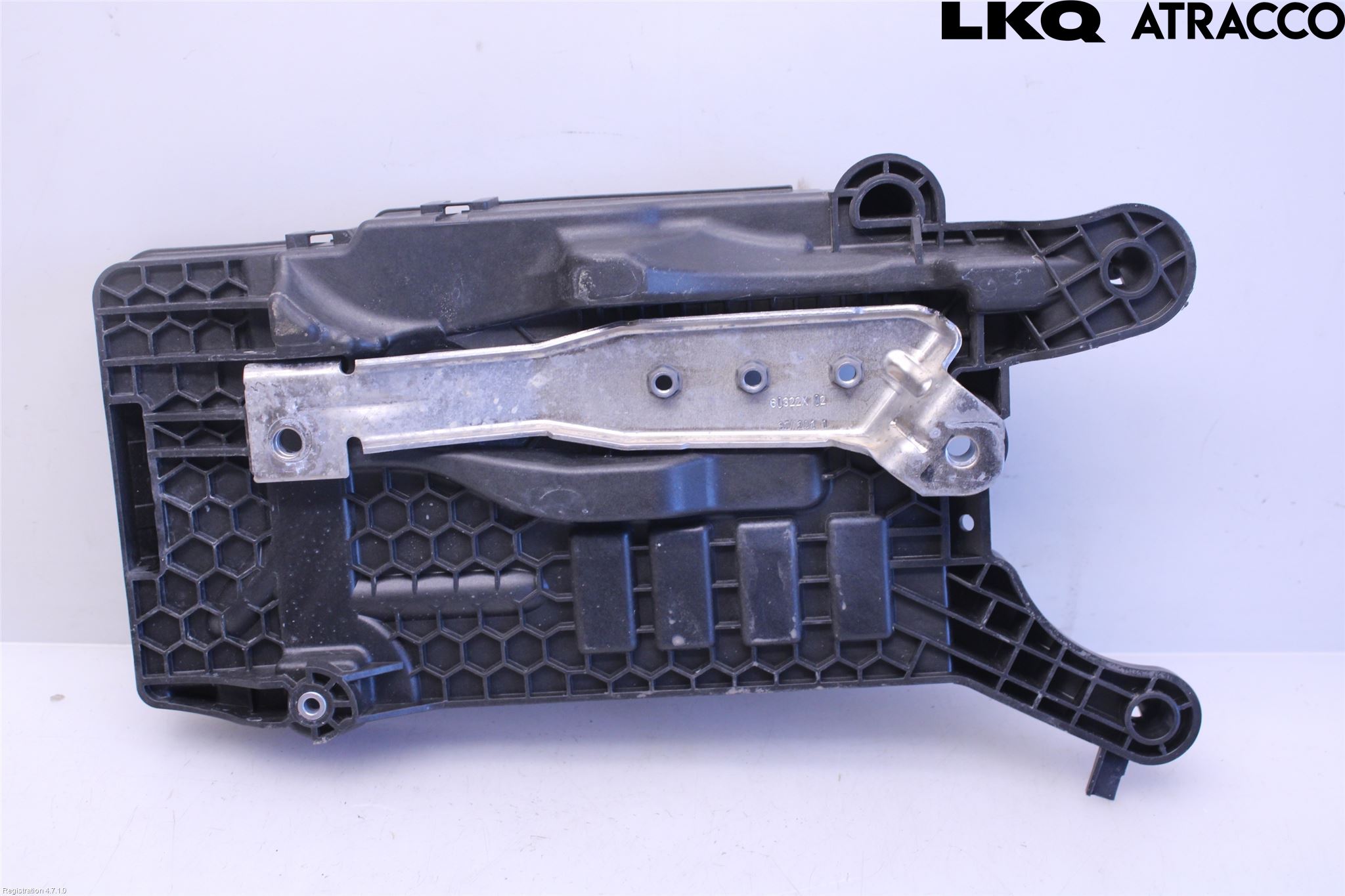 Skoda SCALA 19- Batterilåda-Fäste-Hållare