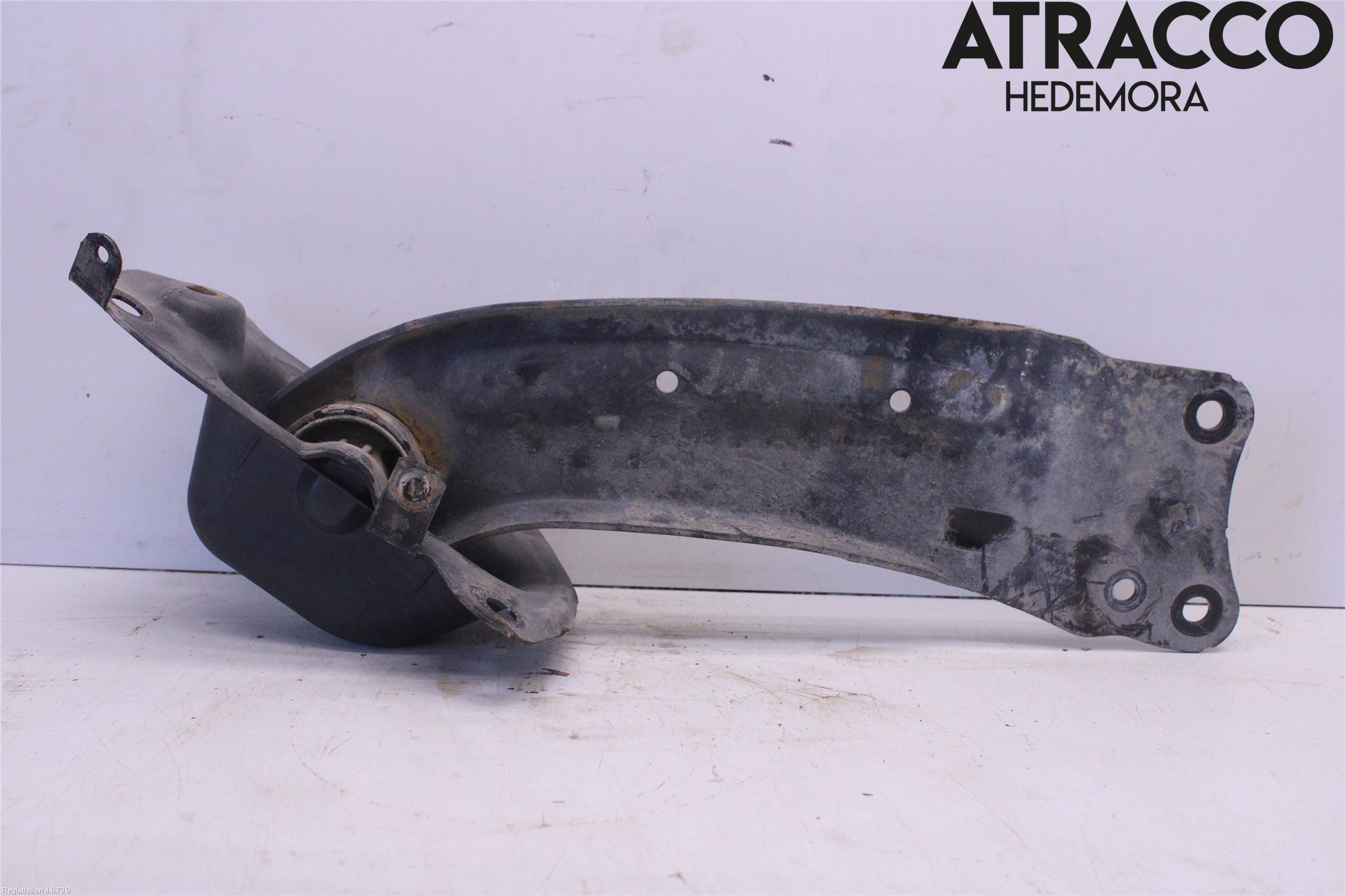 Audi Q3 8U 12-18 Bärarm Bak Vänster