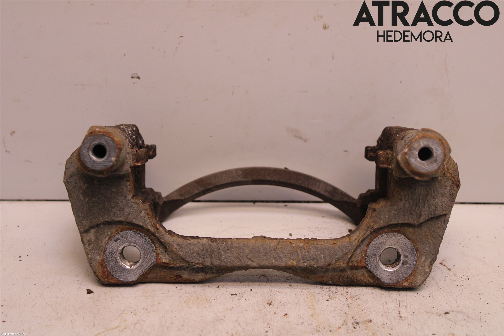 Toyota AURIS 10-12 Bromsokshållare