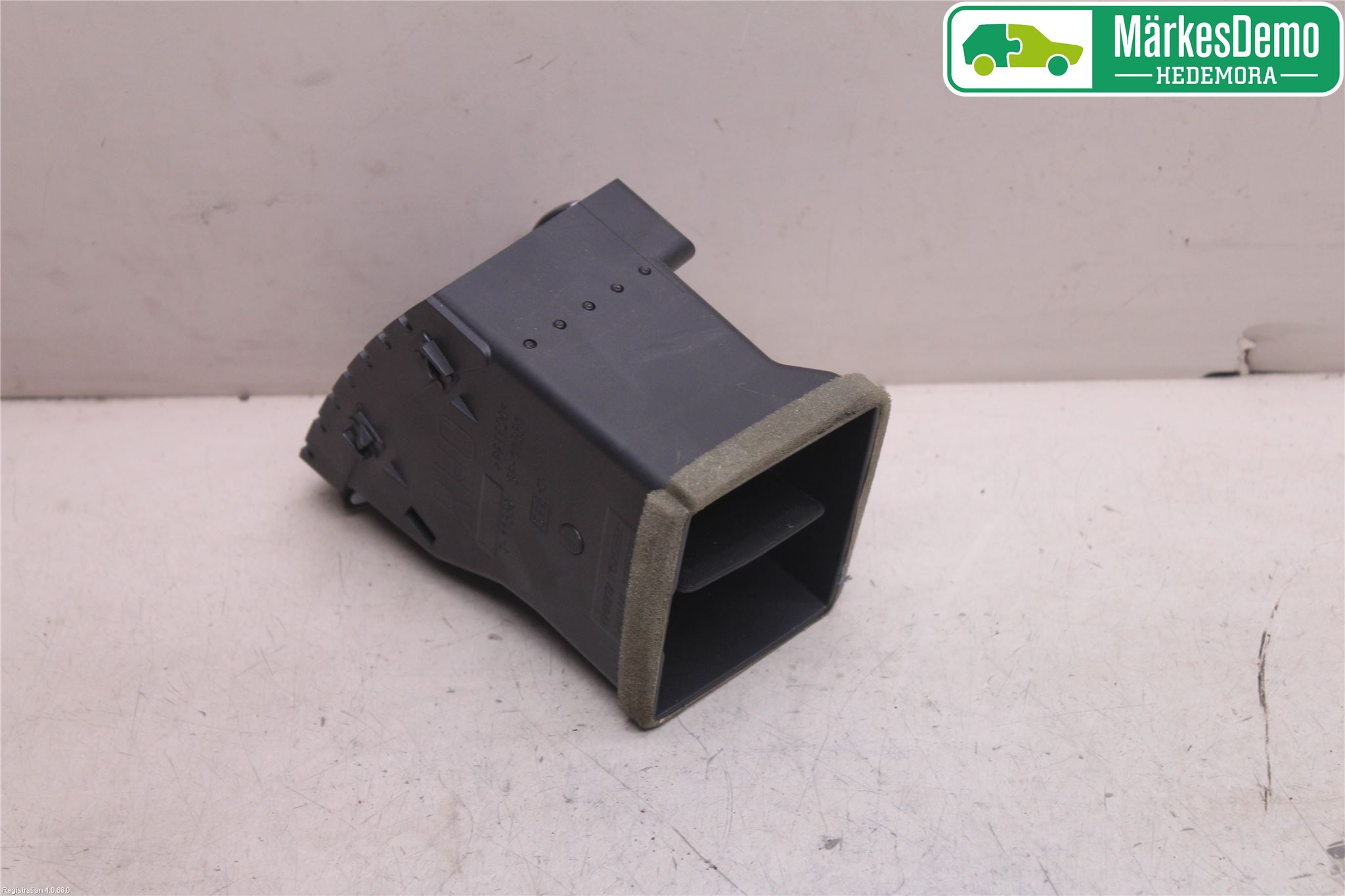 Cadillac BLS Defrosterkanal-Munstycke