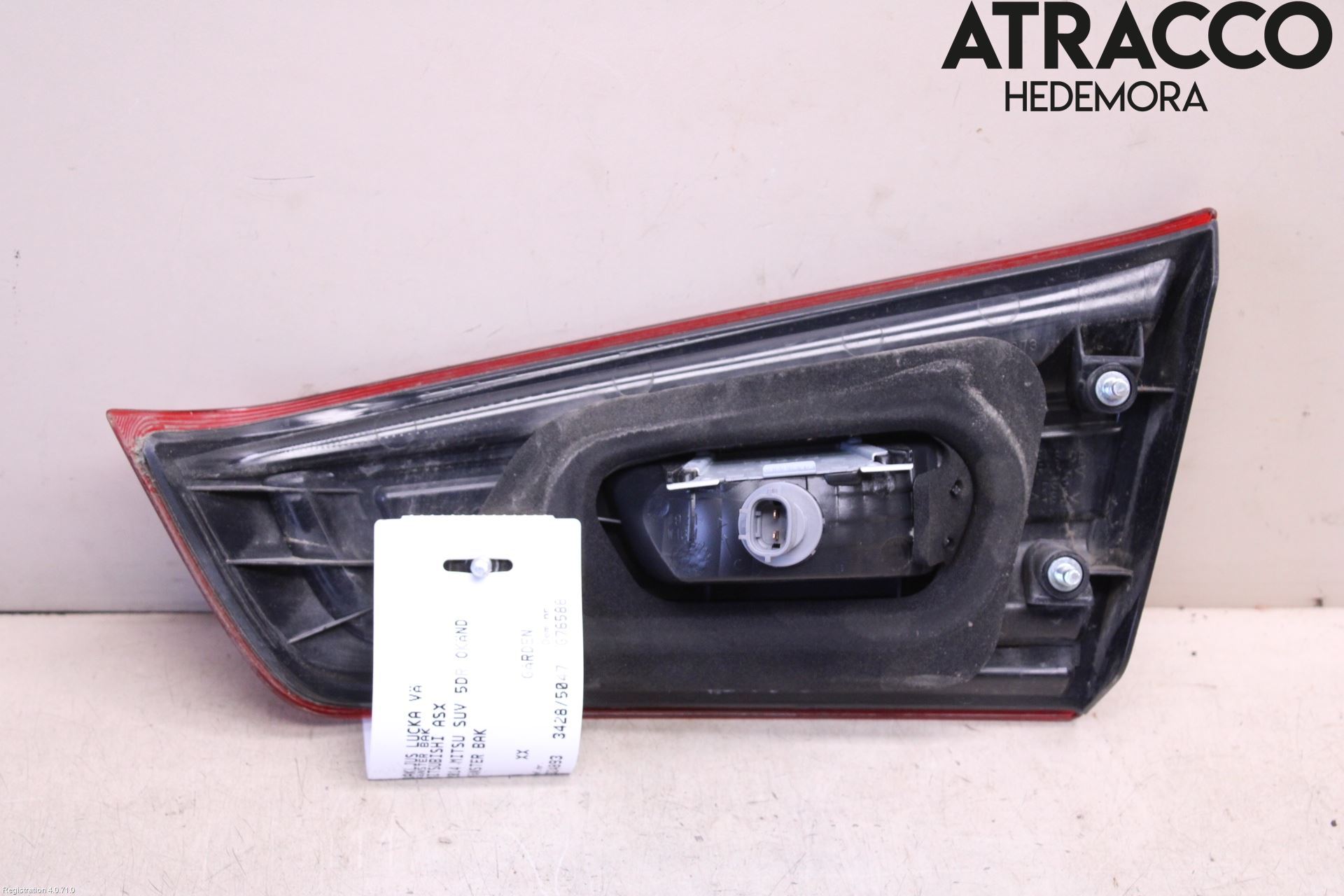 Mitsubishi ASX 10-22 Bakljus Lucka Vä