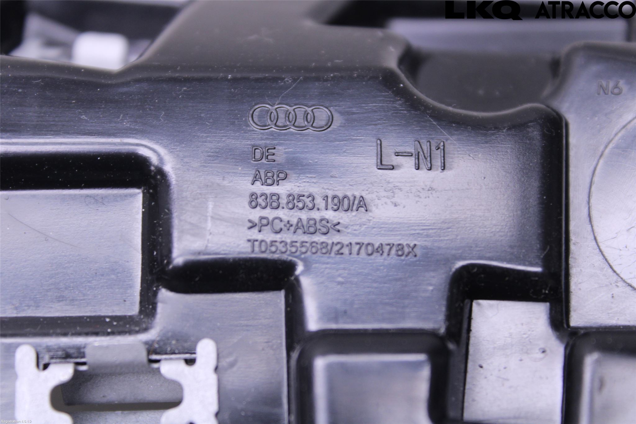 Audi Q3 F3 19- Instrument-Radio Sarg