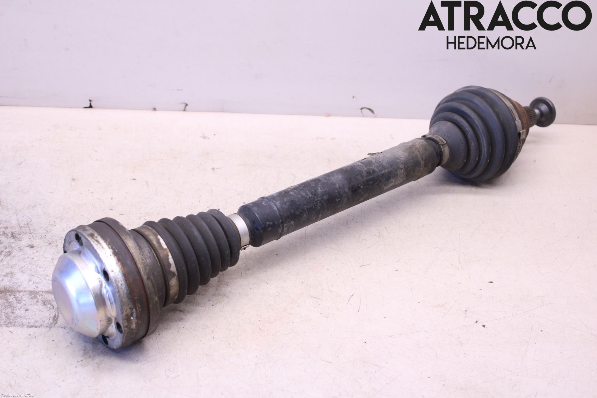 Volkswagen VW PASSAT 05-11 Drivaxel Fram Höger