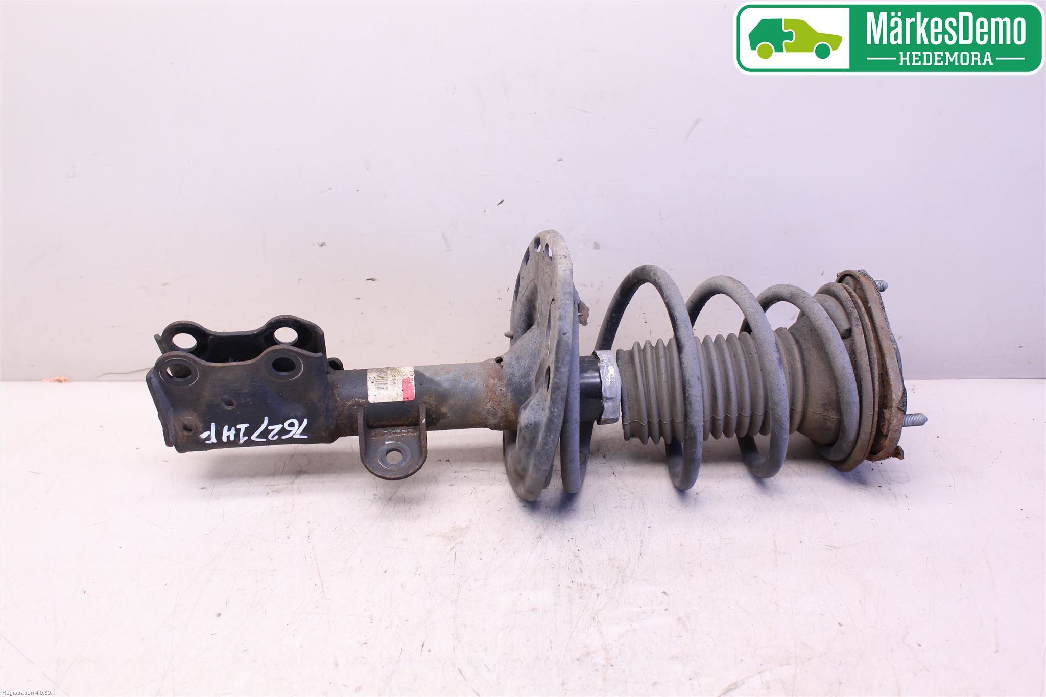 Toyota AVENSIS 09-15 Fjäderben Fram Höger