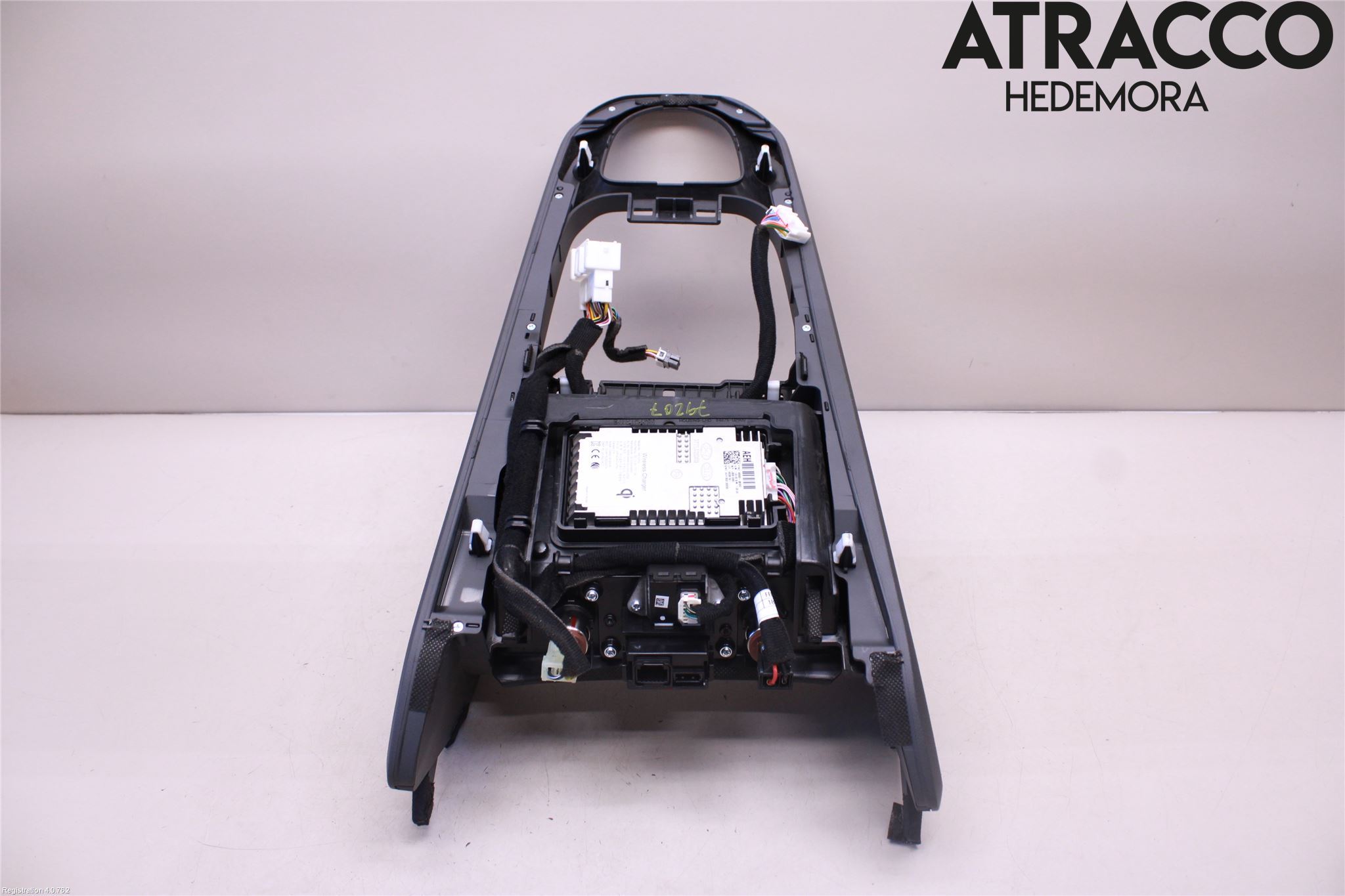 Hyundai IONIQ AE 17-22 Instrumentkonsoll Mitt