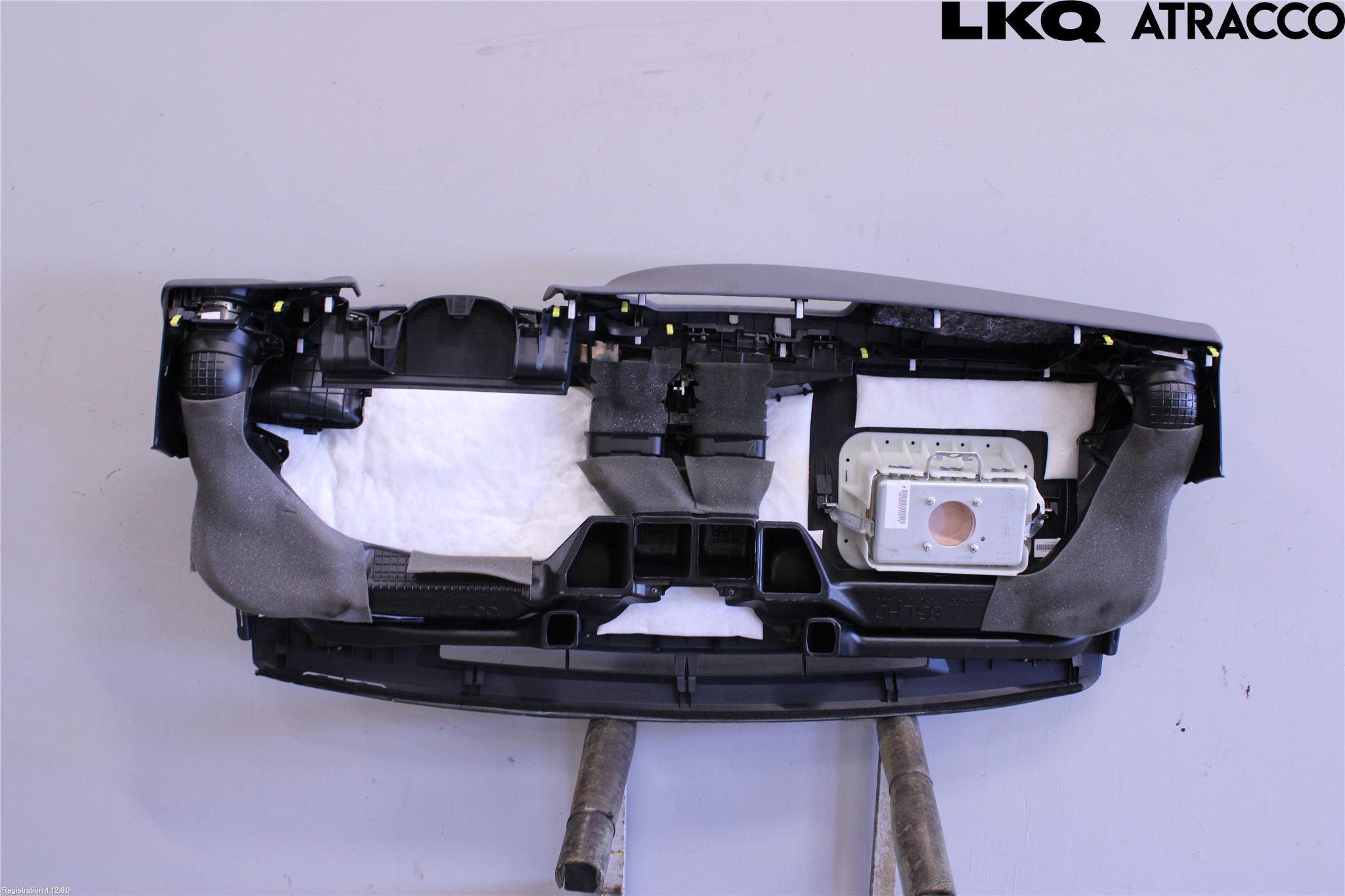 Toyota YARIS XP130 15-20 Instrumentbräda