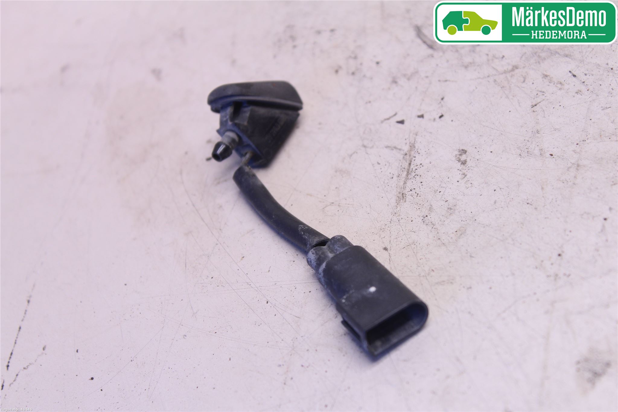 Ford FOCUS     04-07 Spolarmunstycke Rutor