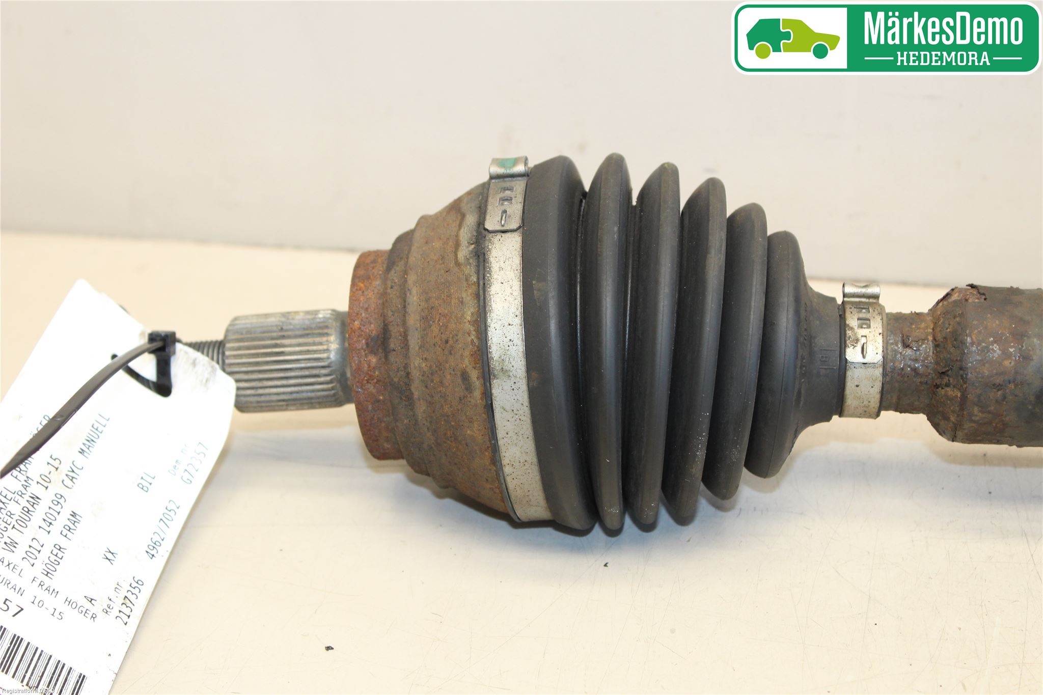 Volkswagen VW TOURAN 10-15 Drivaxel Fram Höger