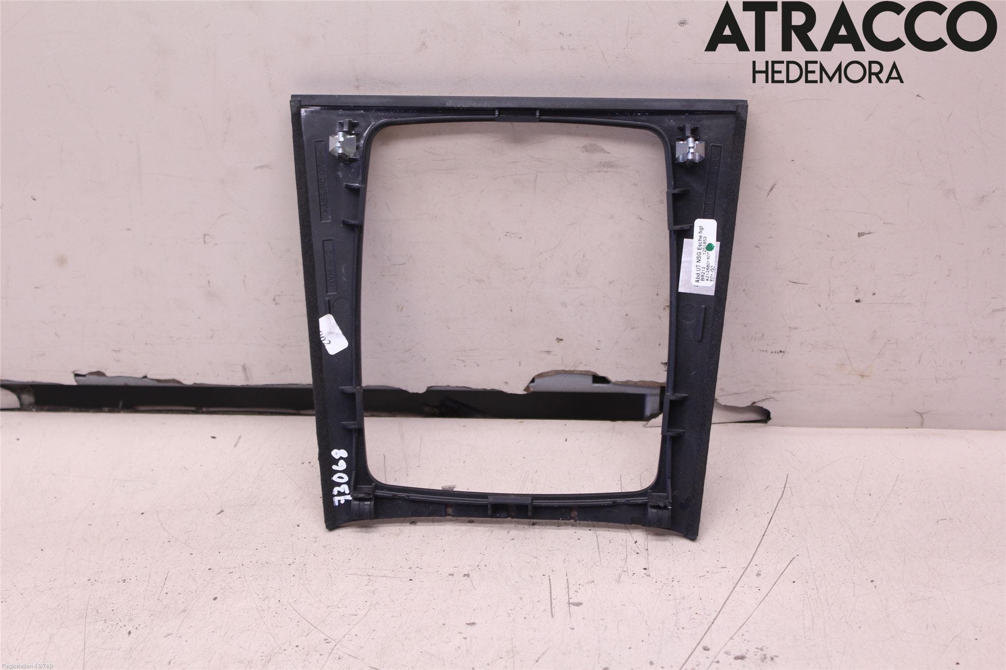 Mercedes-Benz MB E-KLASS (W212) 09-16 Inredning Sarg Växelspak