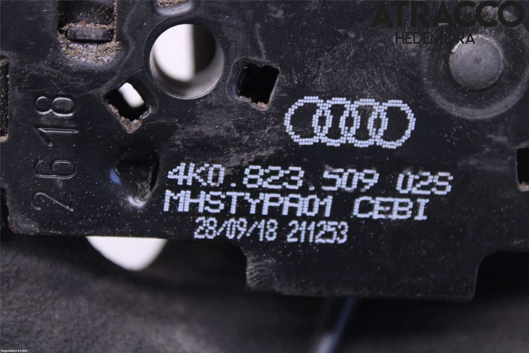 Audi A6 F2/C8 19- Huvlås