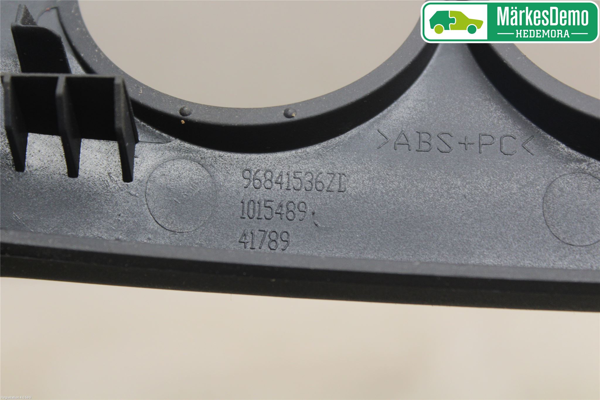 Citroen C3 10-17 Instrumentkonsoll Mitt