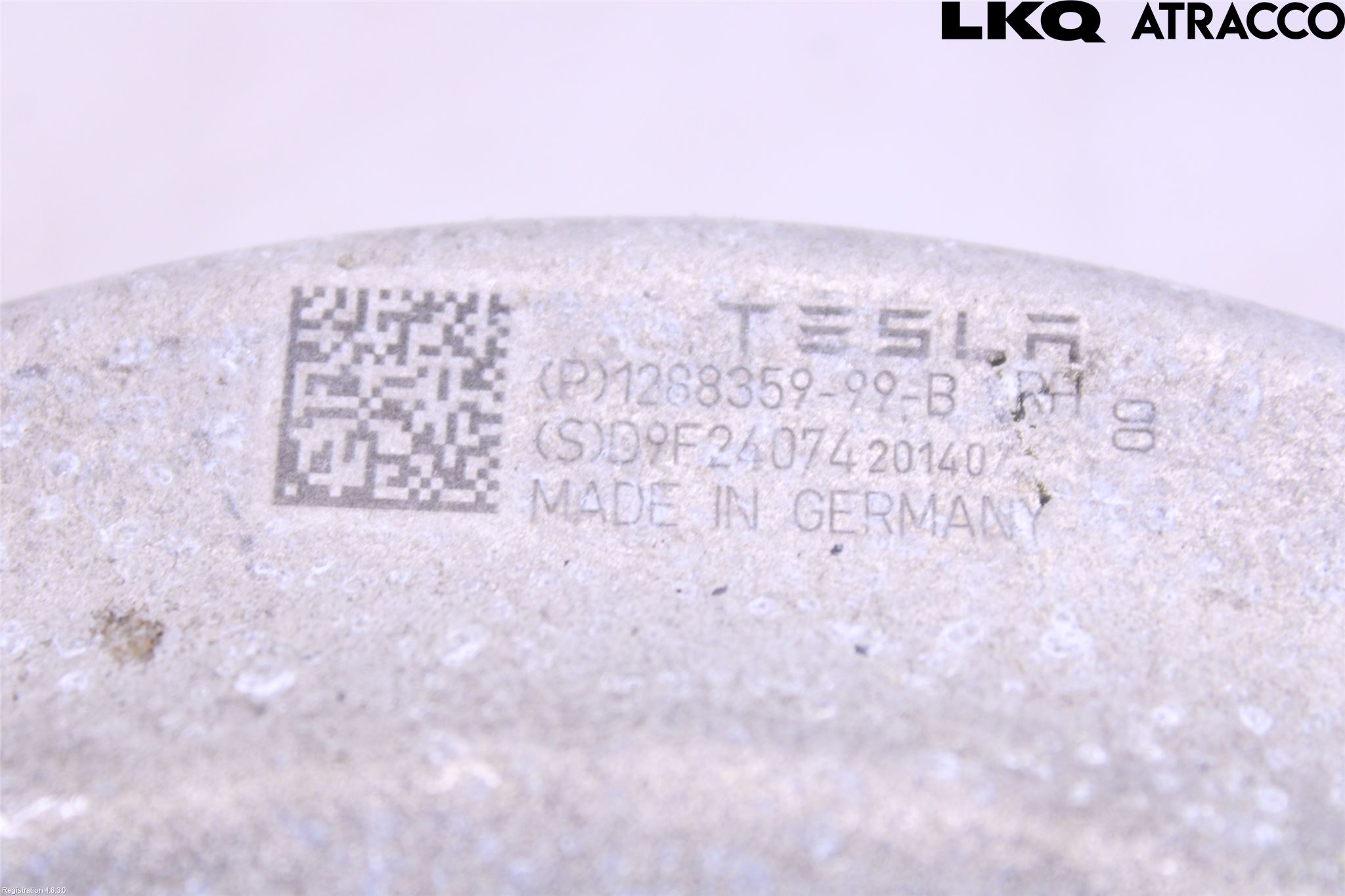 Tesla MODEL Y 21- Bärarm Fram Övre Hö