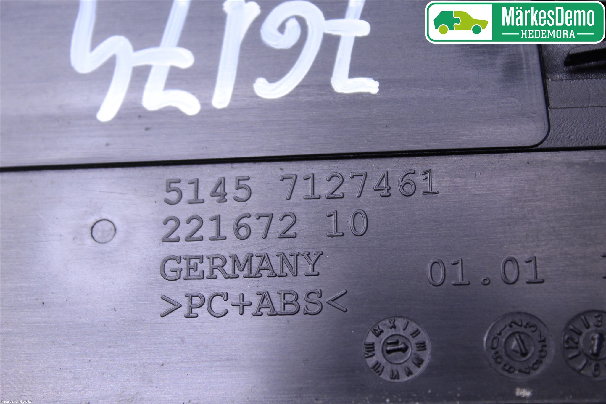 BMW 3 E90/91 SED/TOU 05-12 Mugghållare