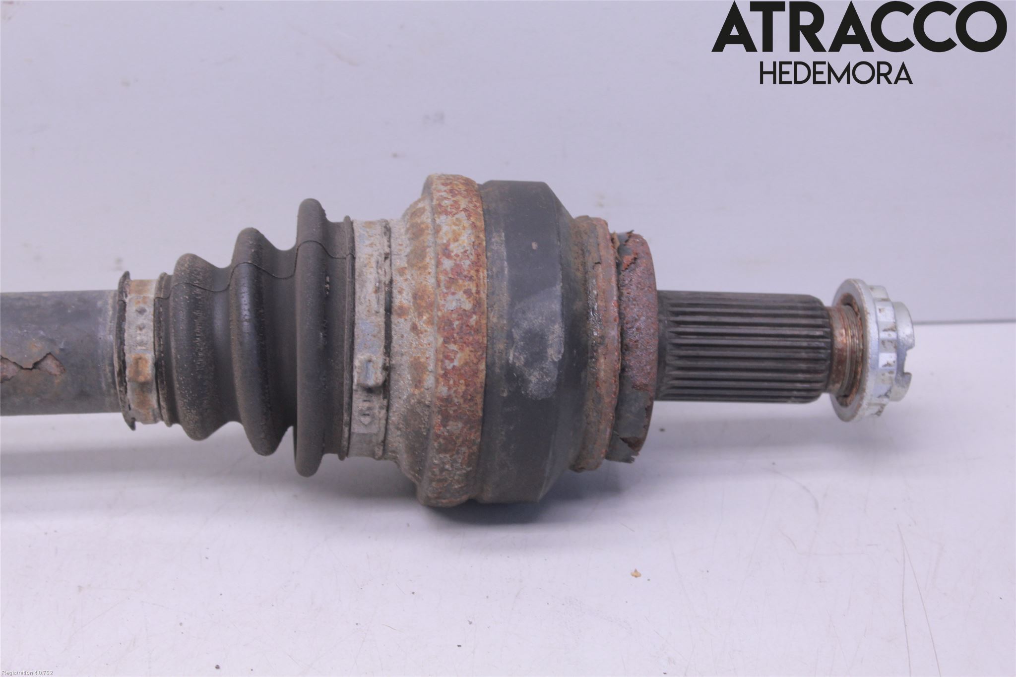 BMW X4 F26 14-18 Drivaxel Bak Vänster