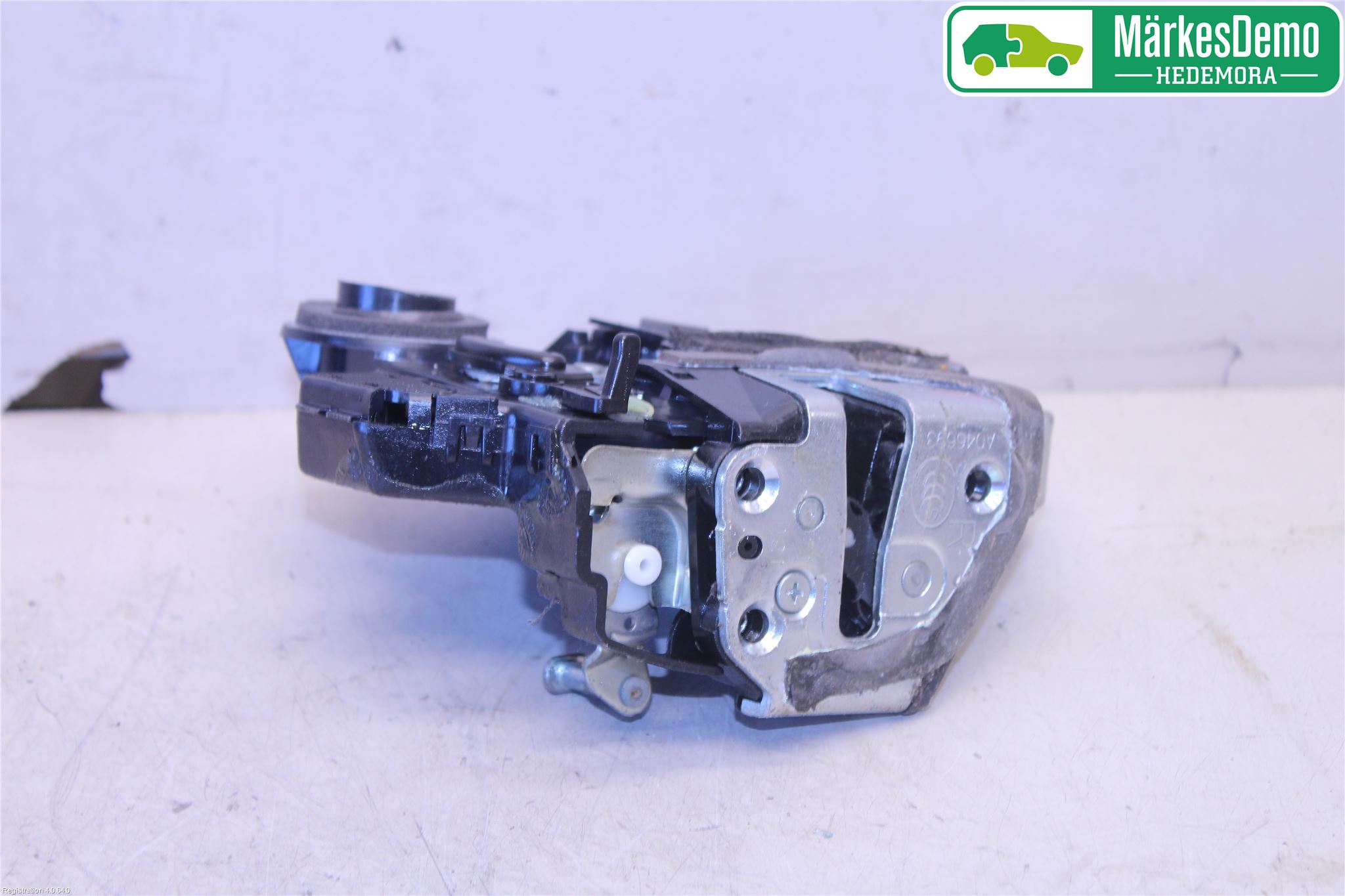 Lexus RX XU30 03-09 Låskista-Dörrlås