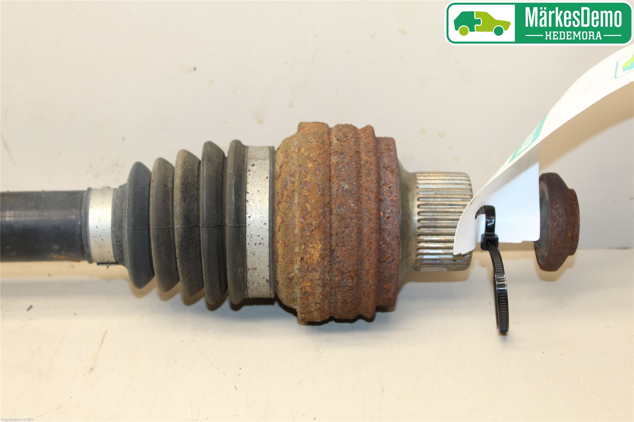 Audi A4 12-15 Drivaxel Bak Höger