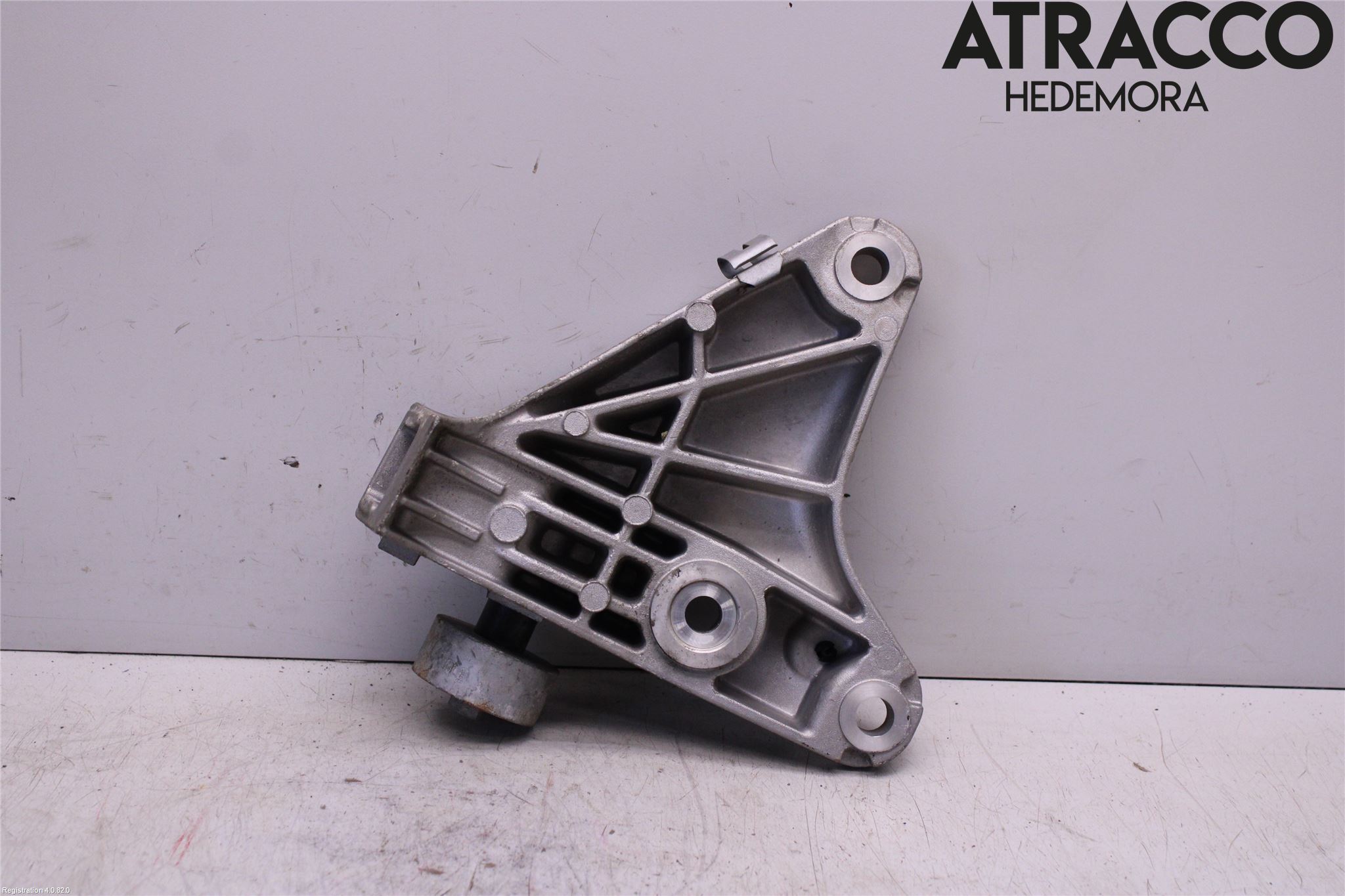 BMW 5 F10/F11/F18 09-17 Motorfäste