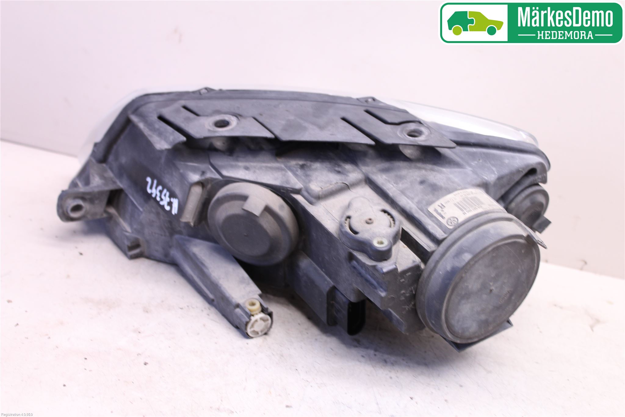 Volkswagen VW PASSAT 05-11 Strålkastare Höger