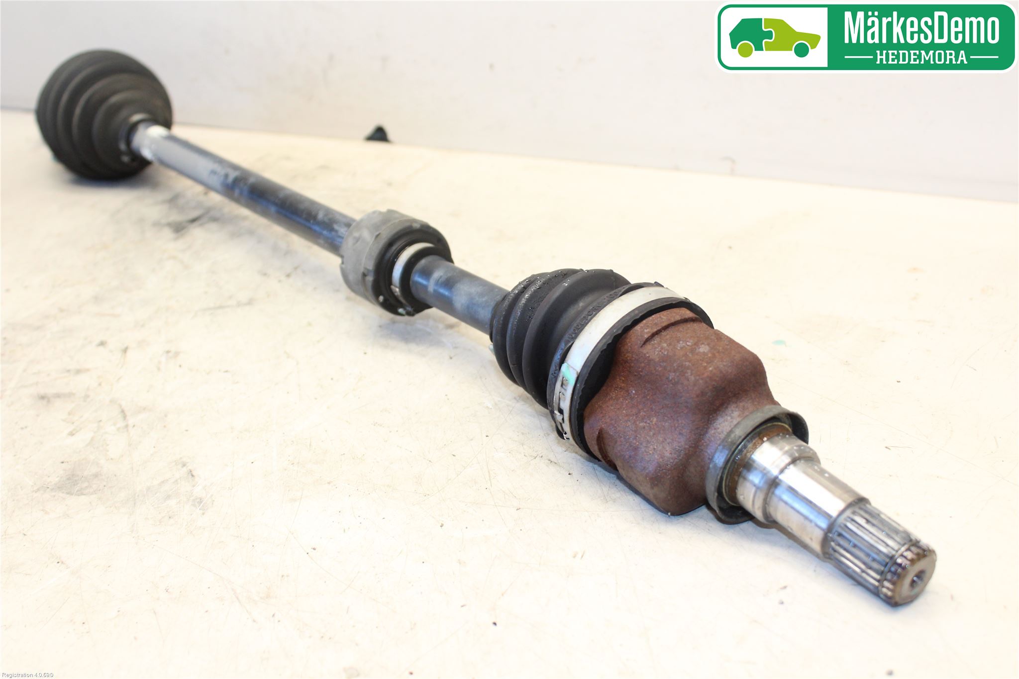 Toyota YARIS XP130 12-14 Drivaxel Fram Höger