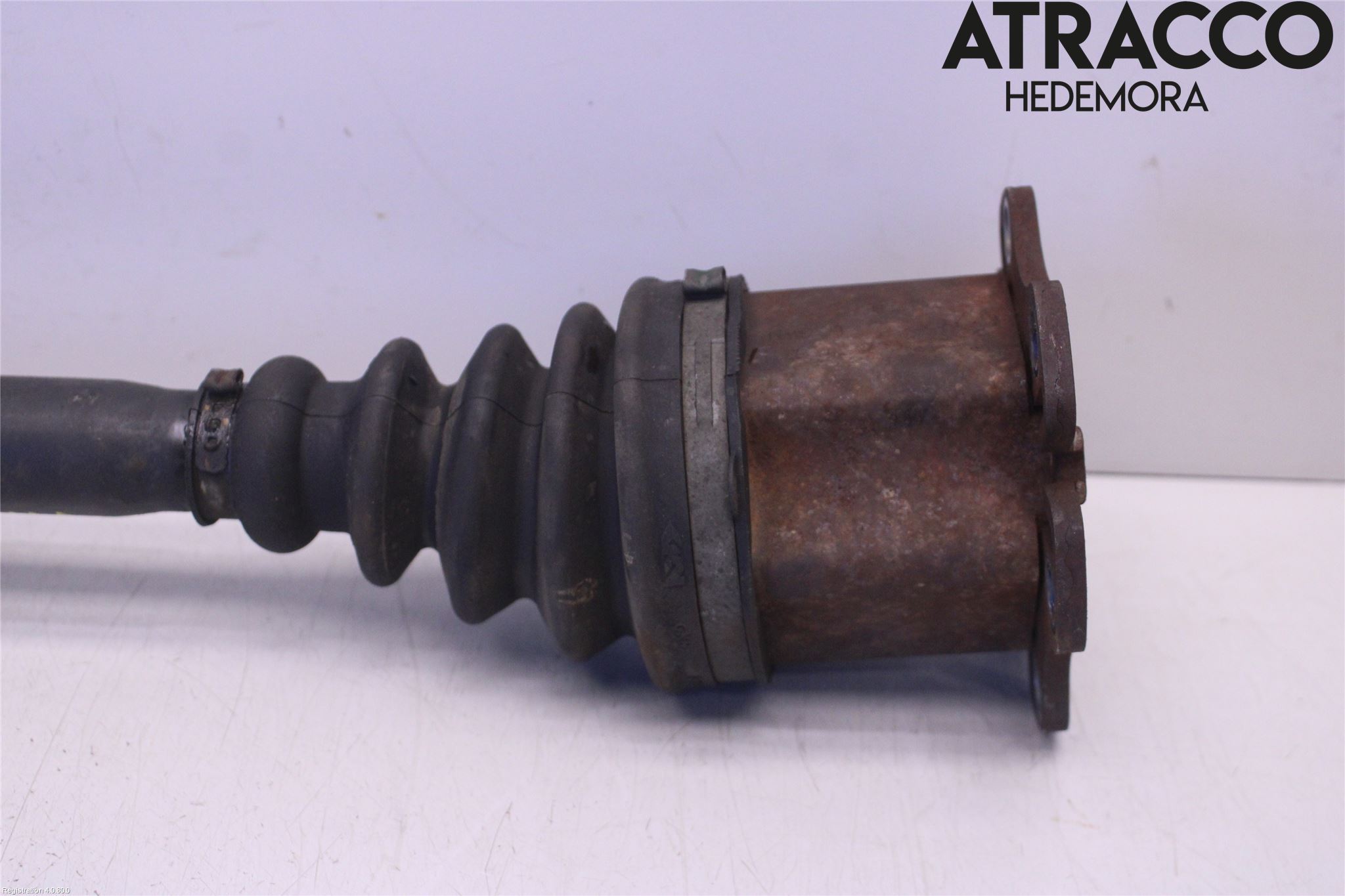 Audi A4/S4 01-05 Drivaxel Fram Vänster
