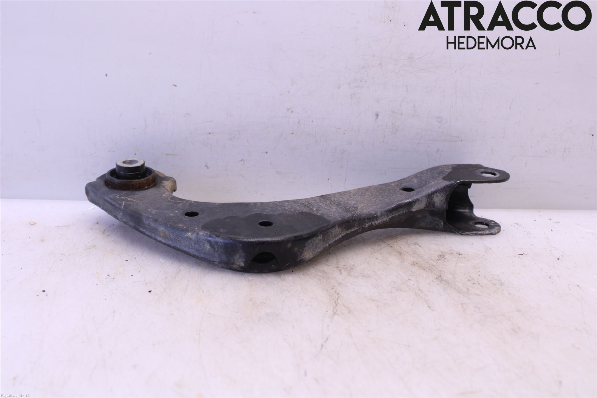 Toyota COROLLA CROSS XG10 22- Bärarm Bak Övre Vänster