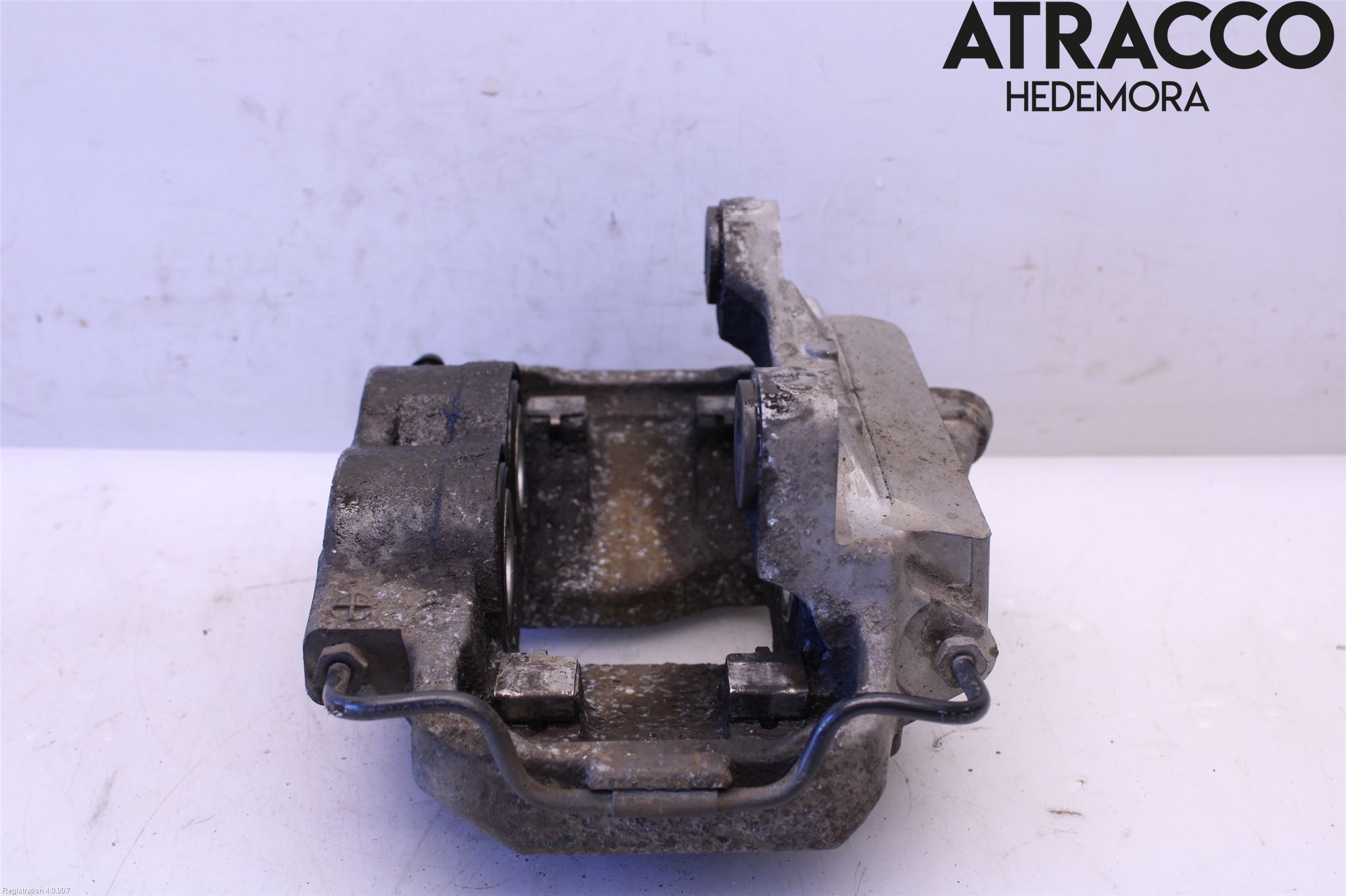 BMW 5 G30/G31/F90 17-23 Bromsok Fram Höger