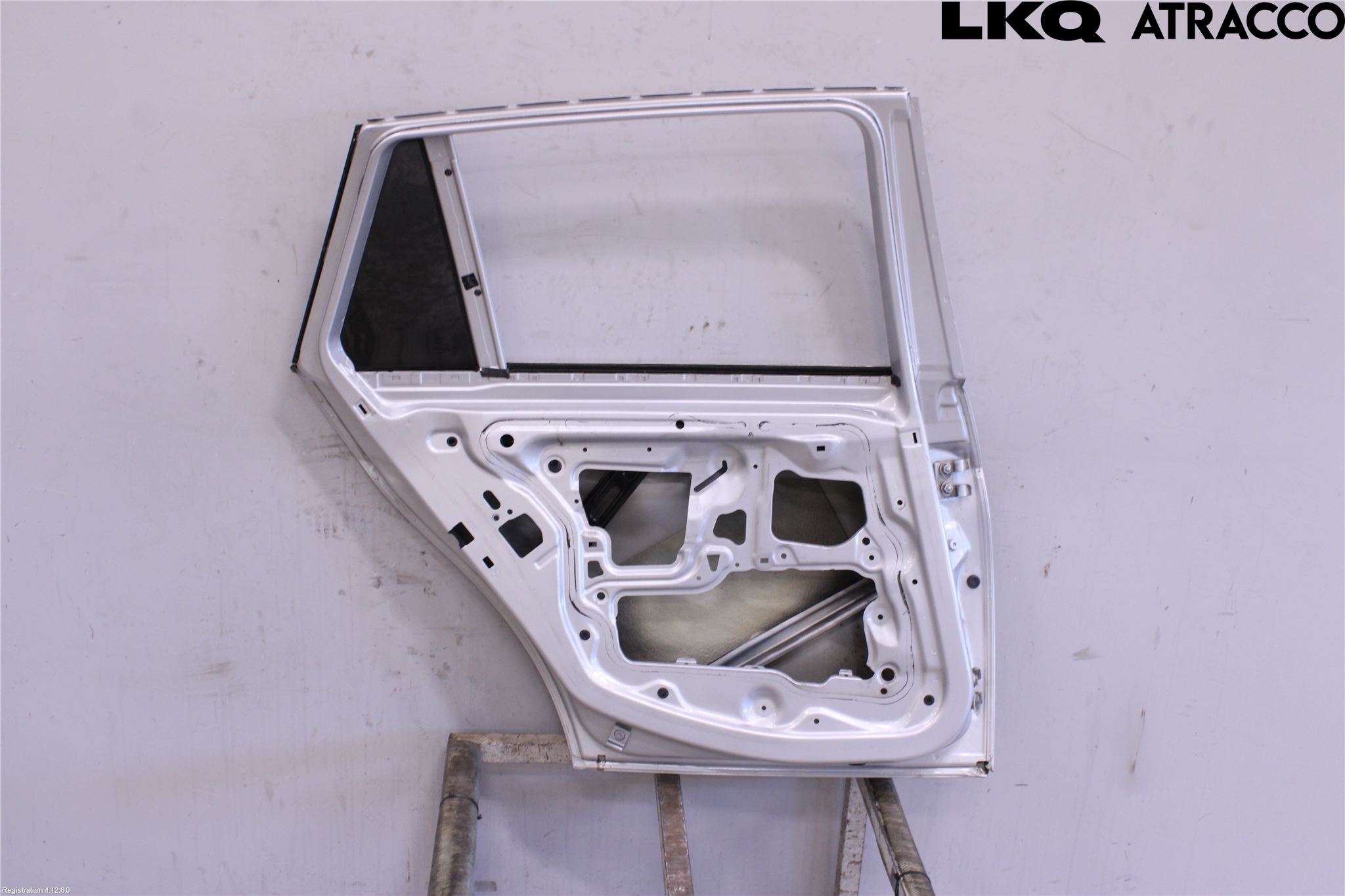 BMW 3 E90/91 SED/TOU 05-12 Dörr Bak Vänster