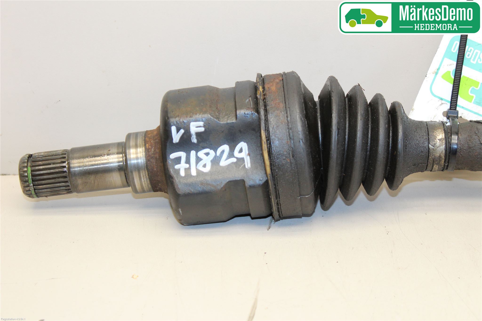 Chrysler CHR VOYAGER     01-04 Drivaxel Fram Vänster