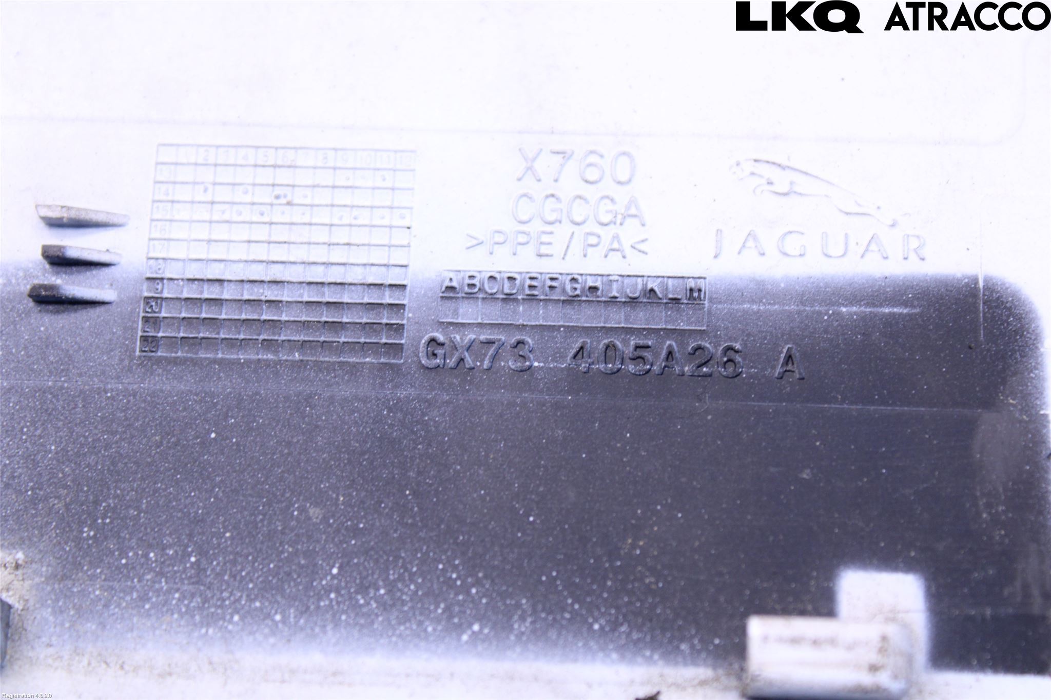 Jaguar XE (X760) 15-24 Tanklucka